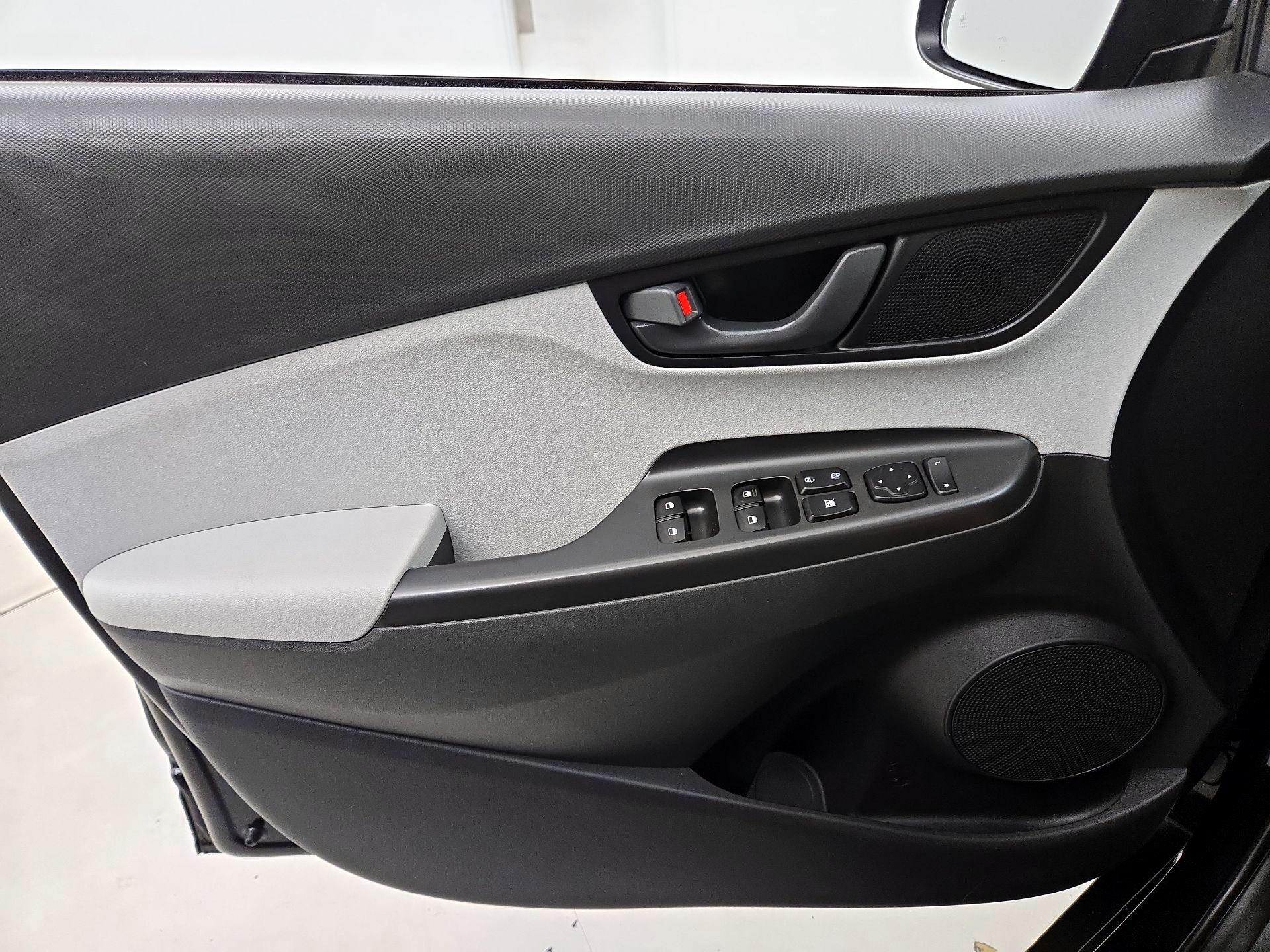 Thumbnail: 2022 Hyundai Kona - 12