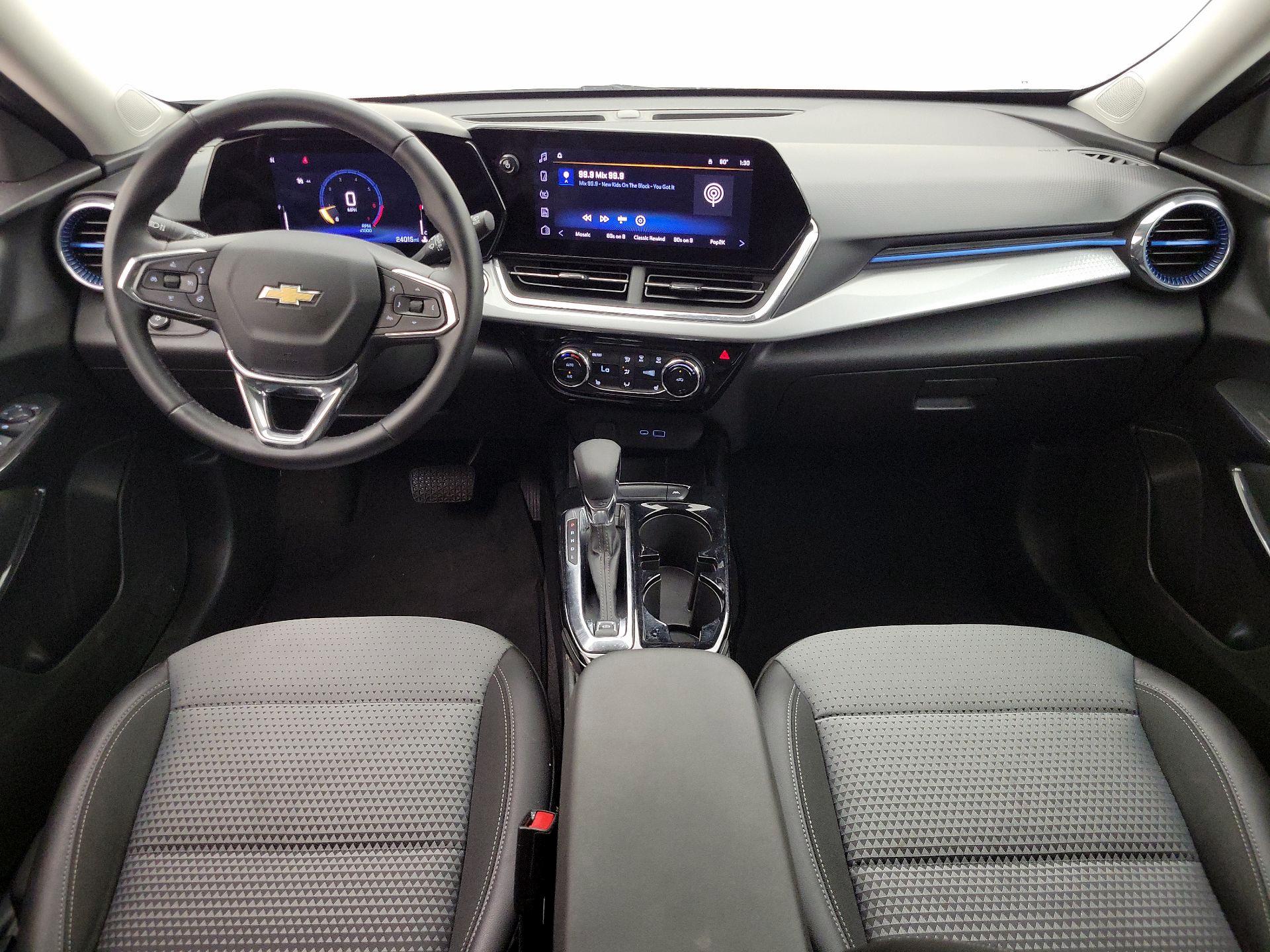 Thumbnail: 2025 Chevrolet Trax - 9