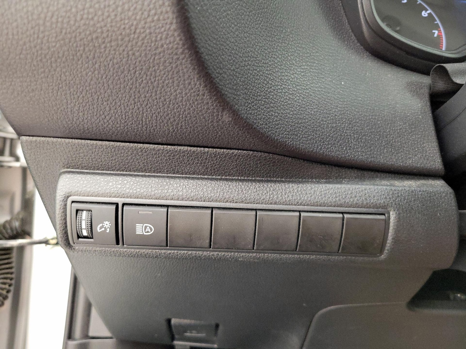 2024 Toyota Corolla LE - Photo 14