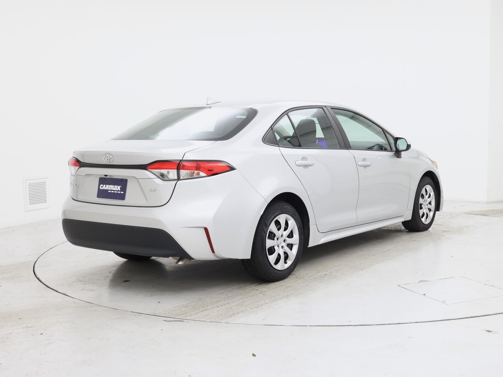 2024 Toyota Corolla LE - Photo 9