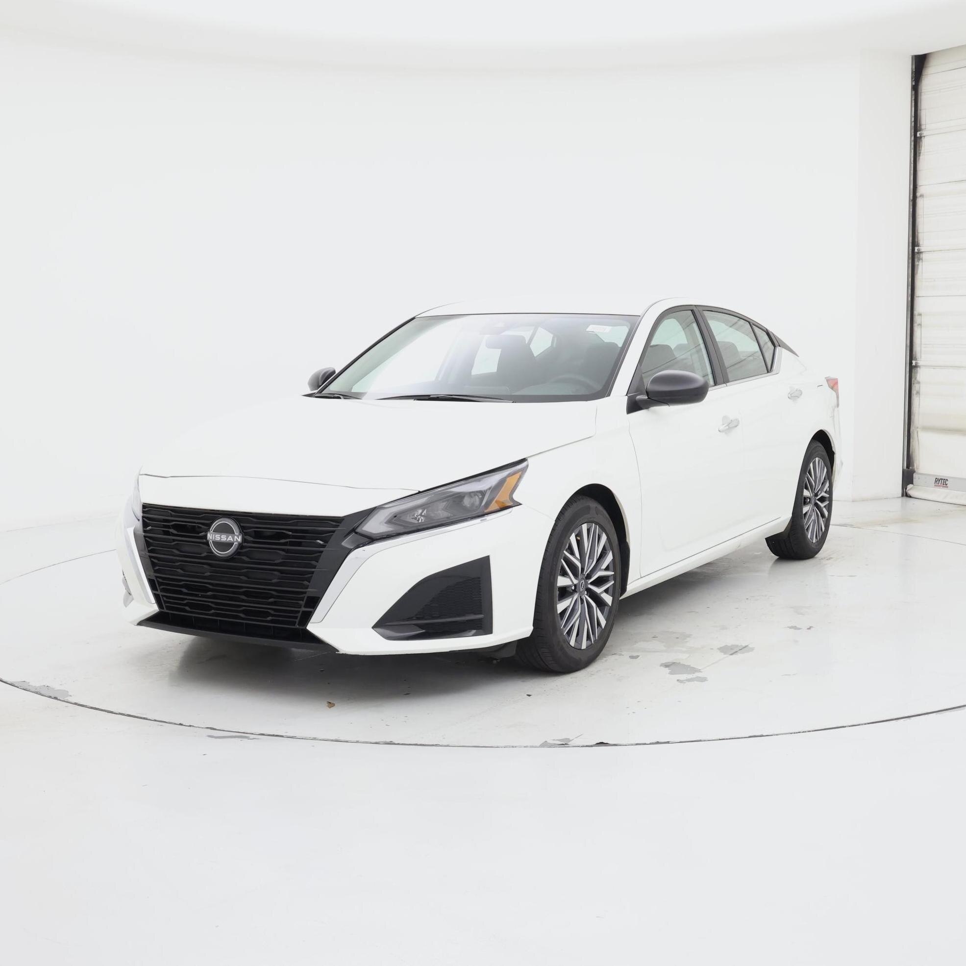 Thumbnail: 2025 Nissan Altima - 4