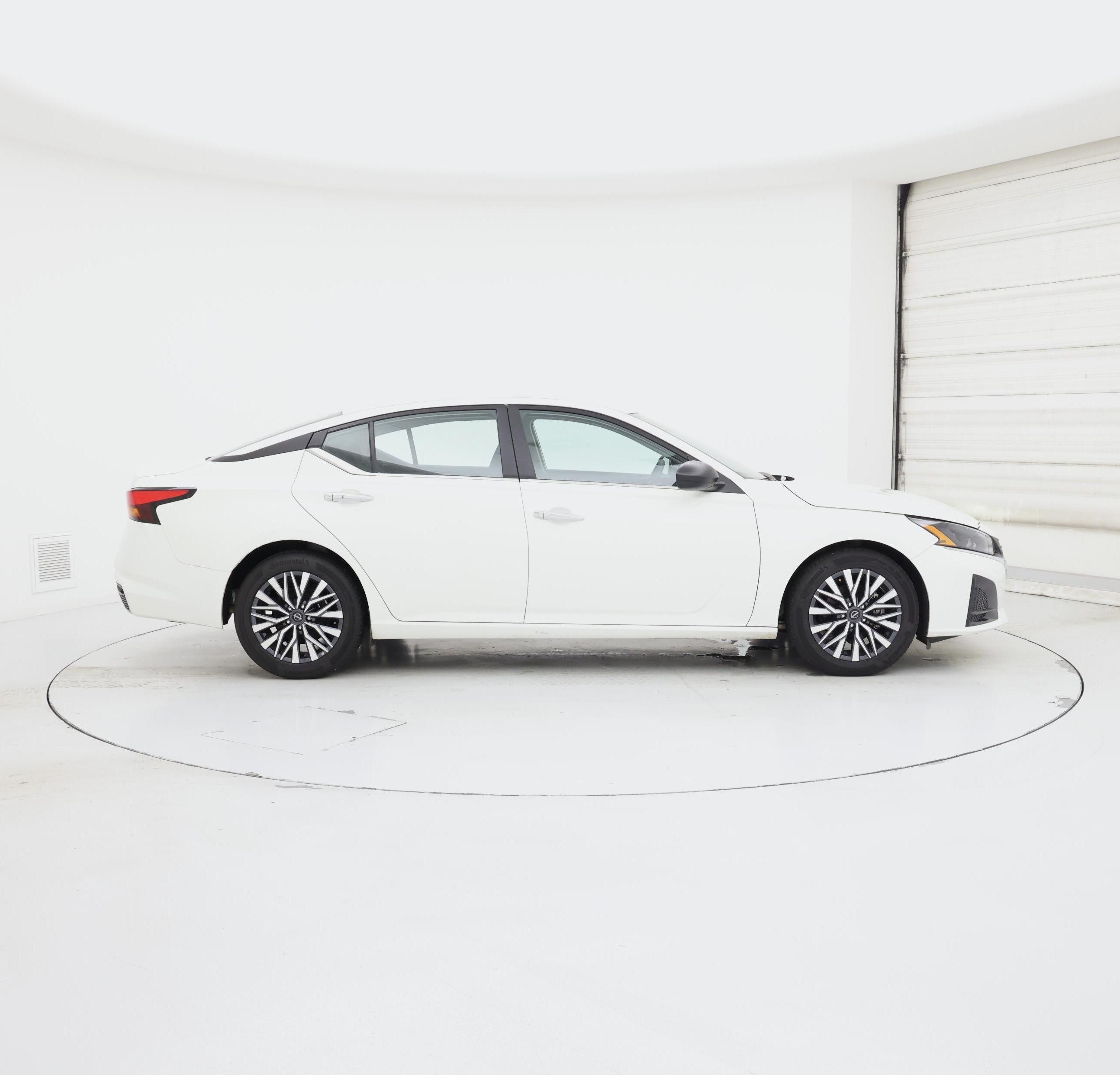 Thumbnail: 2025 Nissan Altima - 7