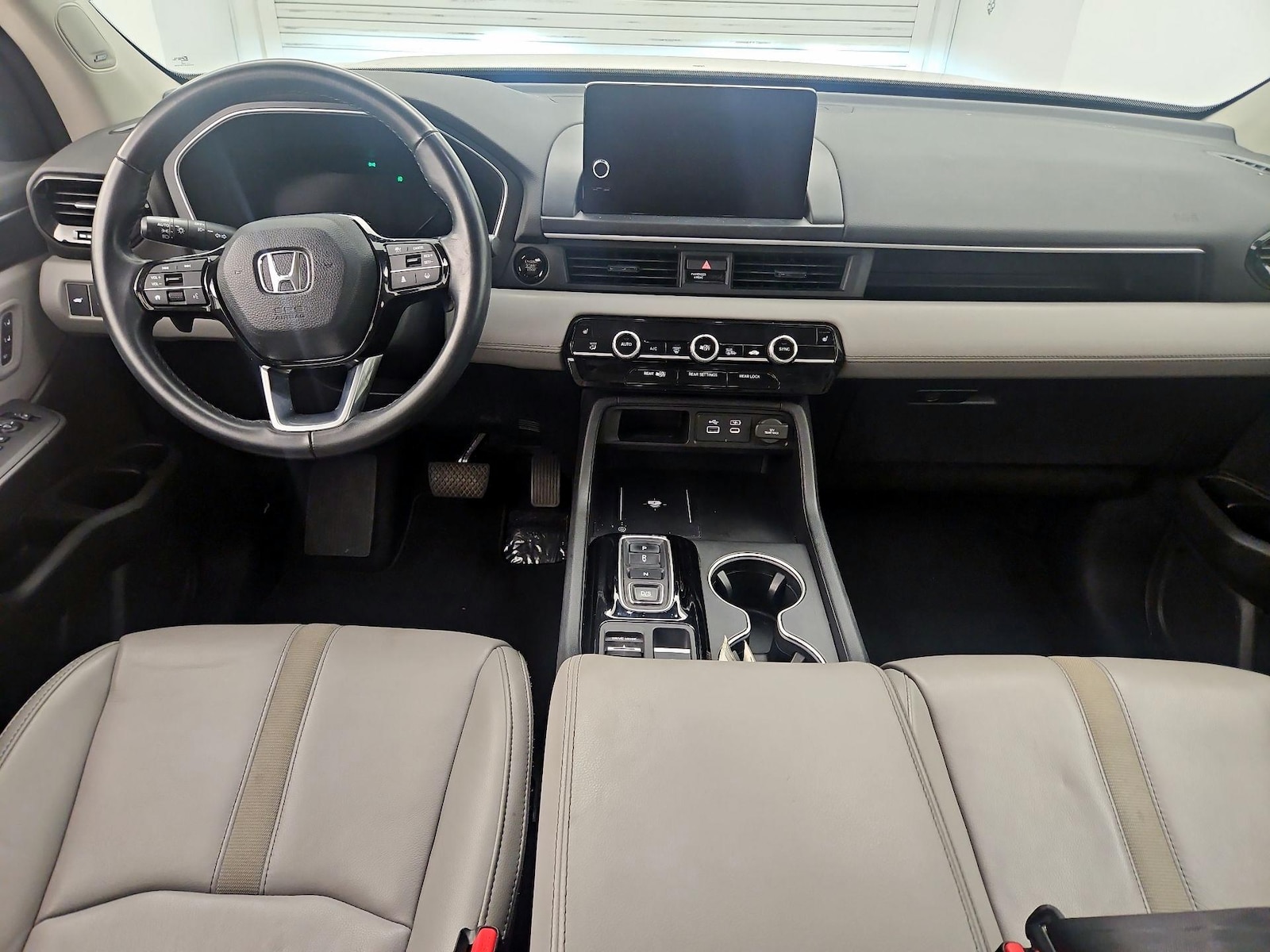2024 Honda Pilot Touring - Photo 10