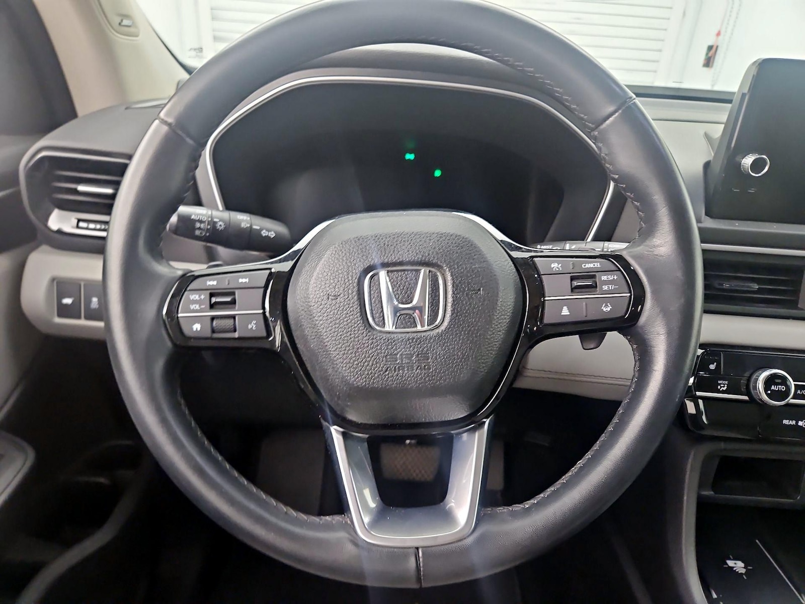 2024 Honda Pilot Touring - Photo 11