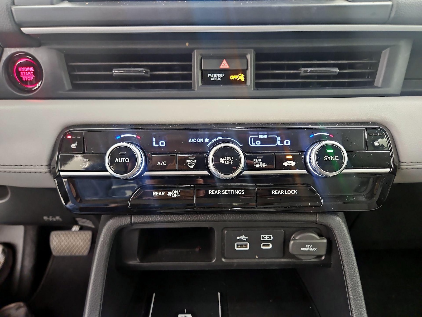2024 Honda Pilot Touring - Photo 18