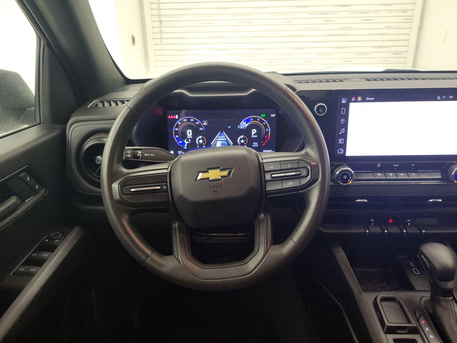 Thumbnail: 2024 Chevrolet Colorado - 10