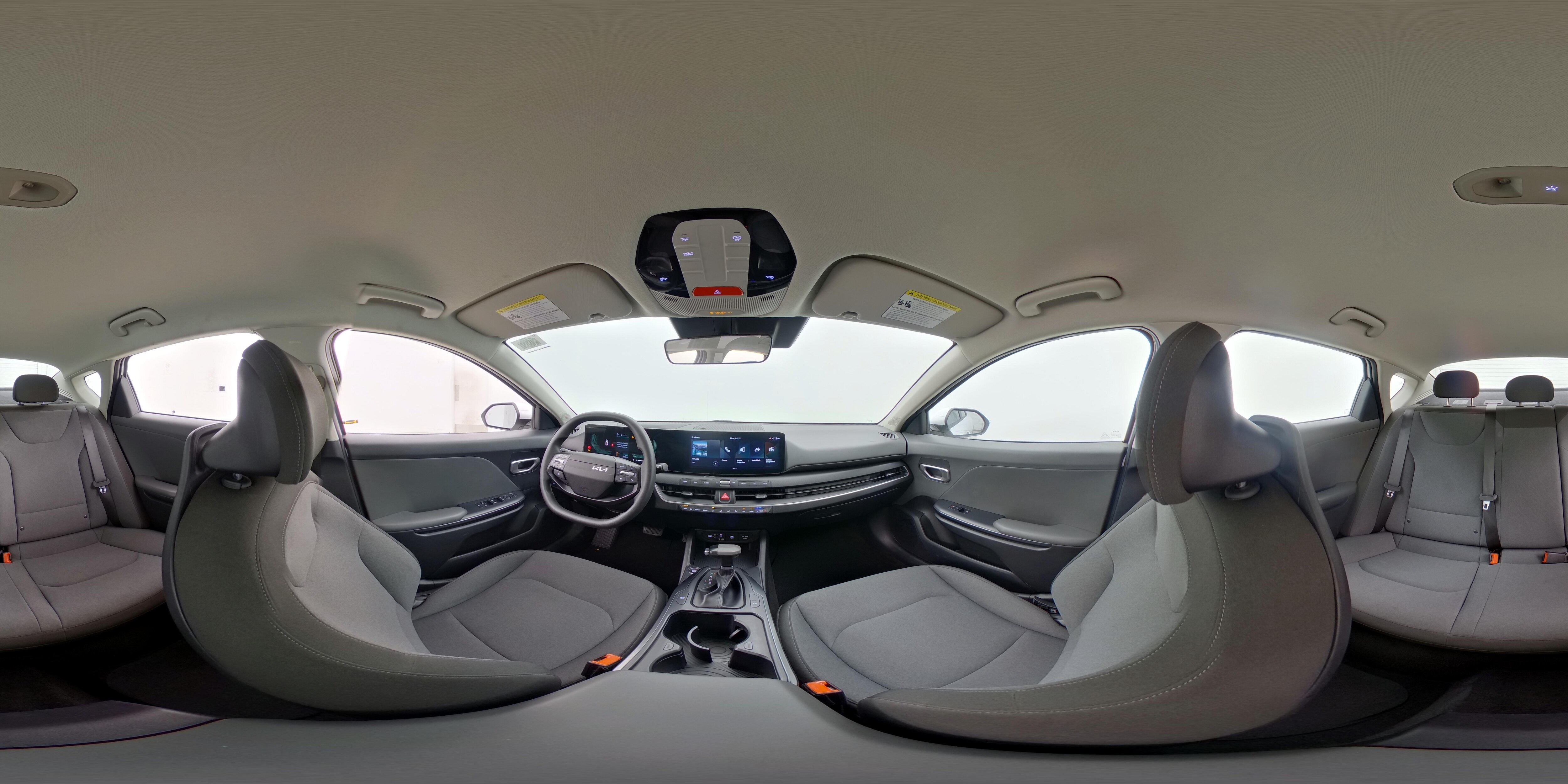 2025 Kia K4 LXS - Photo 24