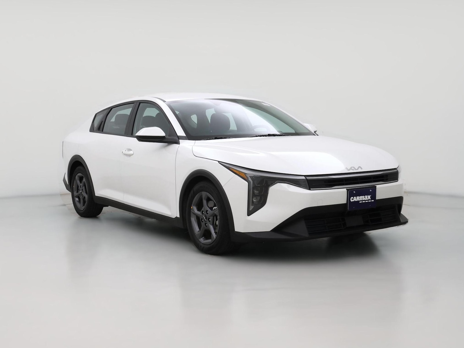 2025 Kia K4 LXS - Photo 1