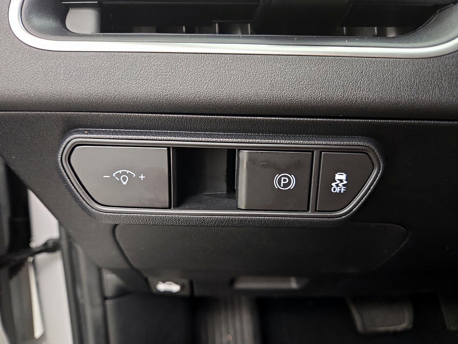 2025 Kia K4 LXS - Photo 14