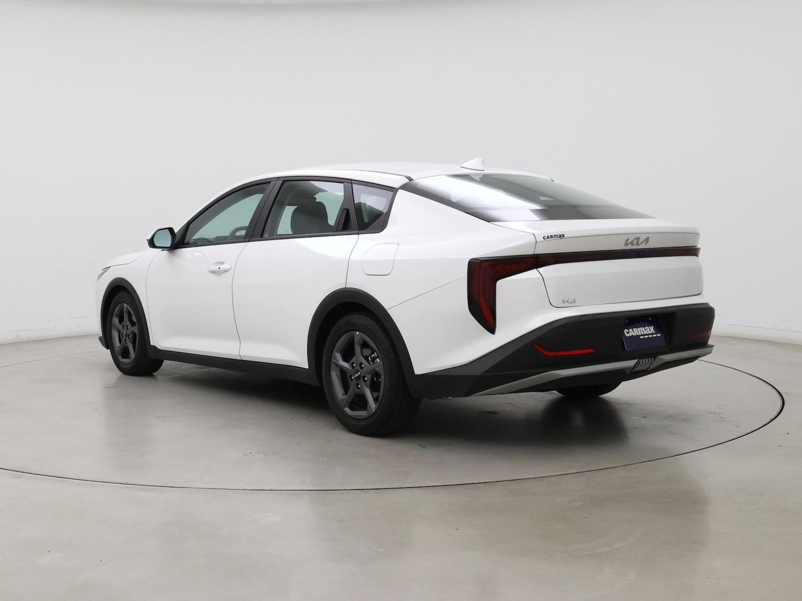 2025 Kia K4 LXS - Photo 3