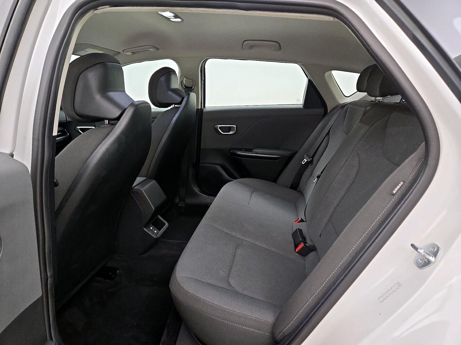 2025 Kia K4 LXS - Photo 20