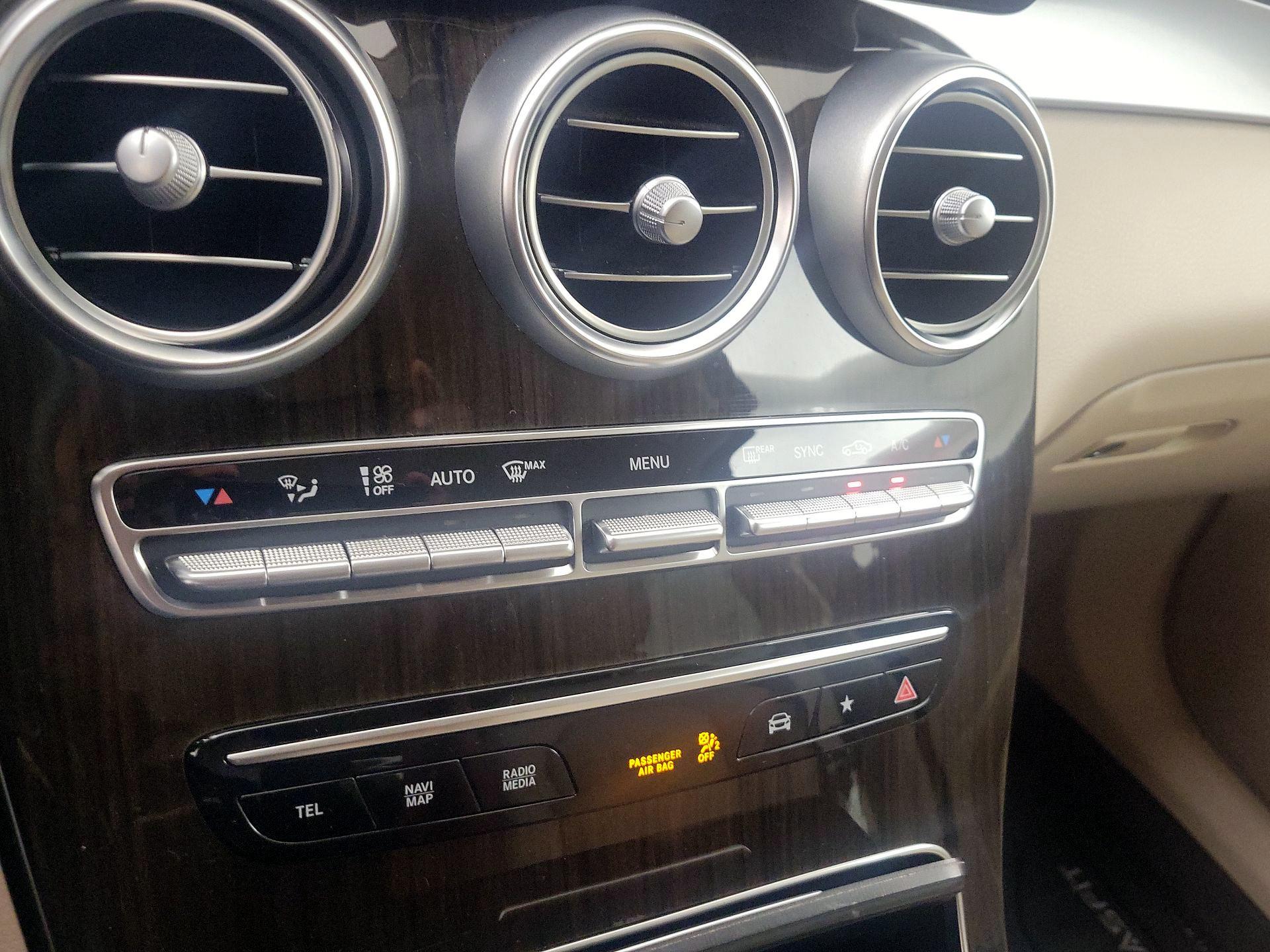 Thumbnail: 2021 Mercedes-Benz GLC - 16