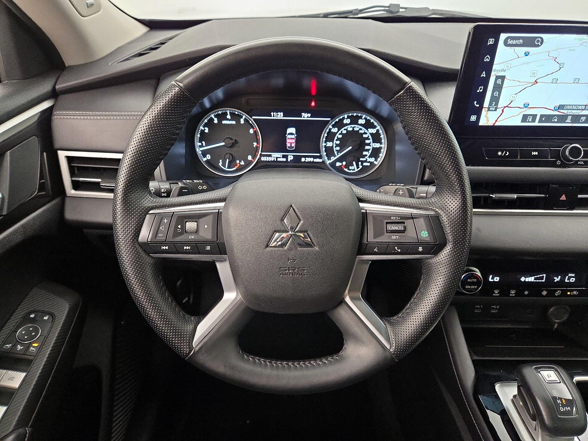 Thumbnail: 2025 Mitsubishi Outlander - 10