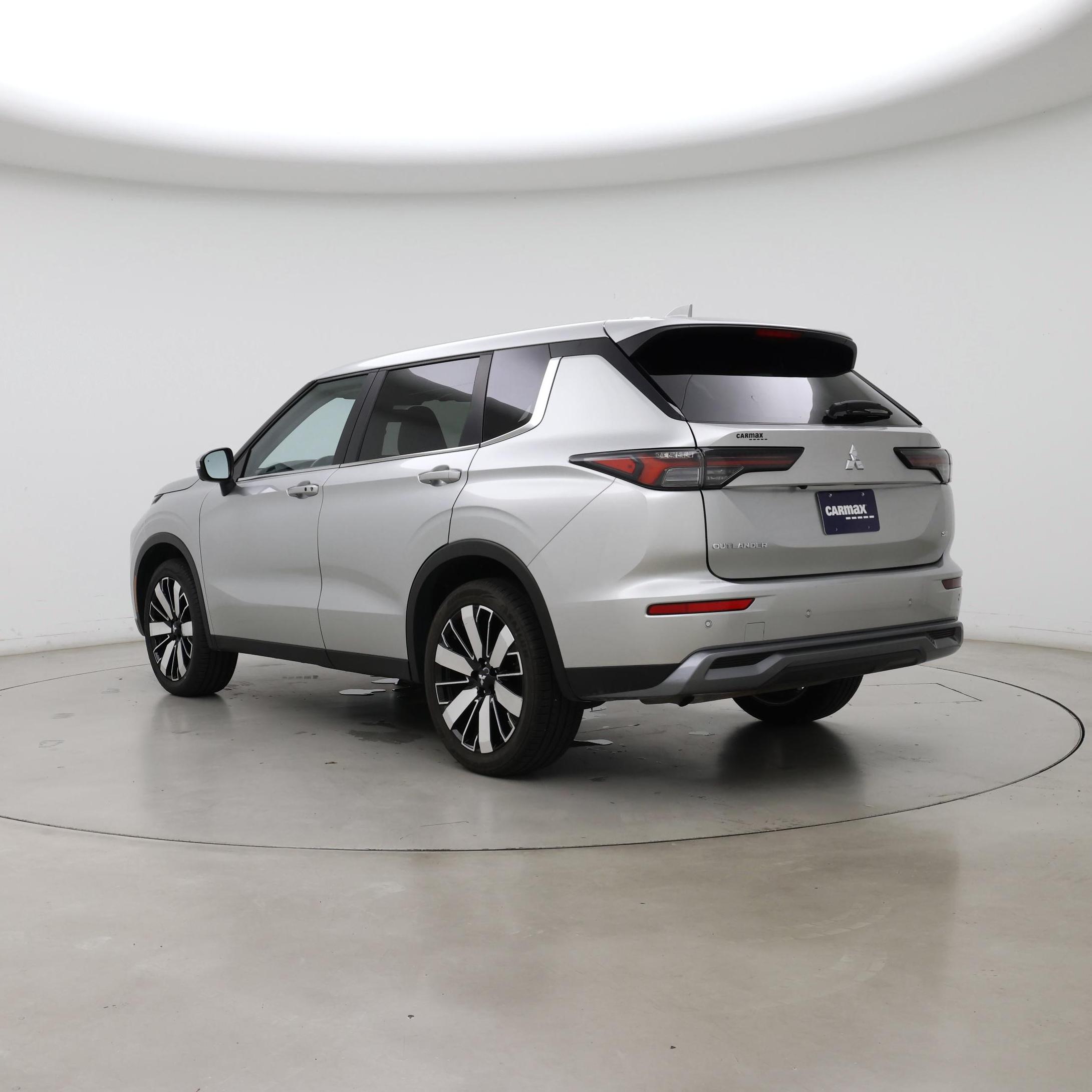 Thumbnail: 2025 Mitsubishi Outlander - 2