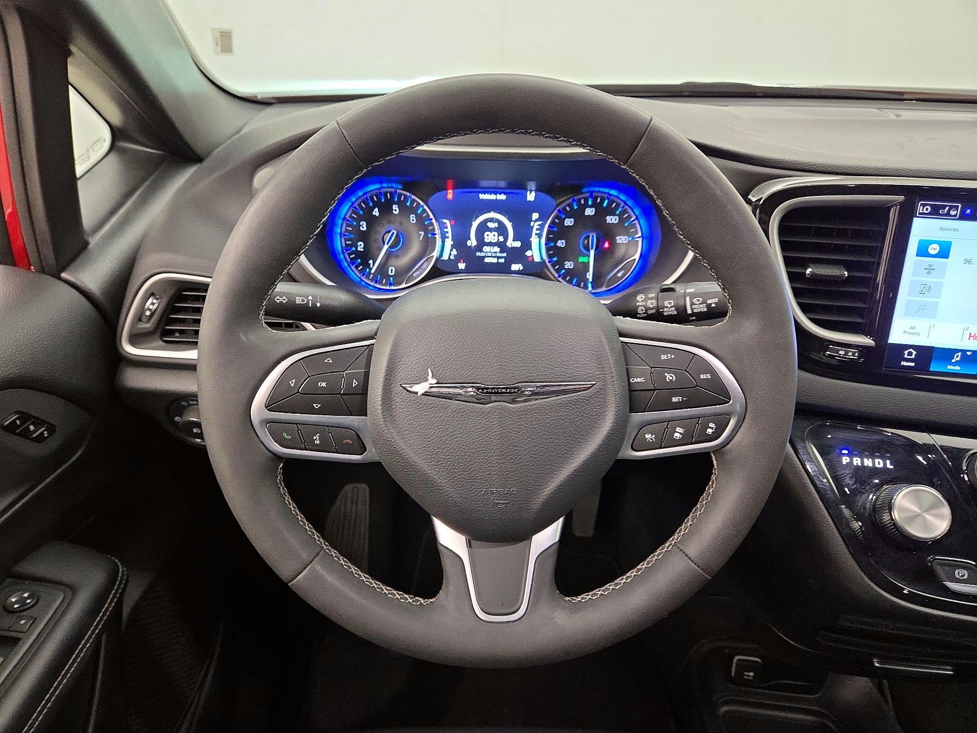 Thumbnail: 2025 Chrysler Pacifica - 10