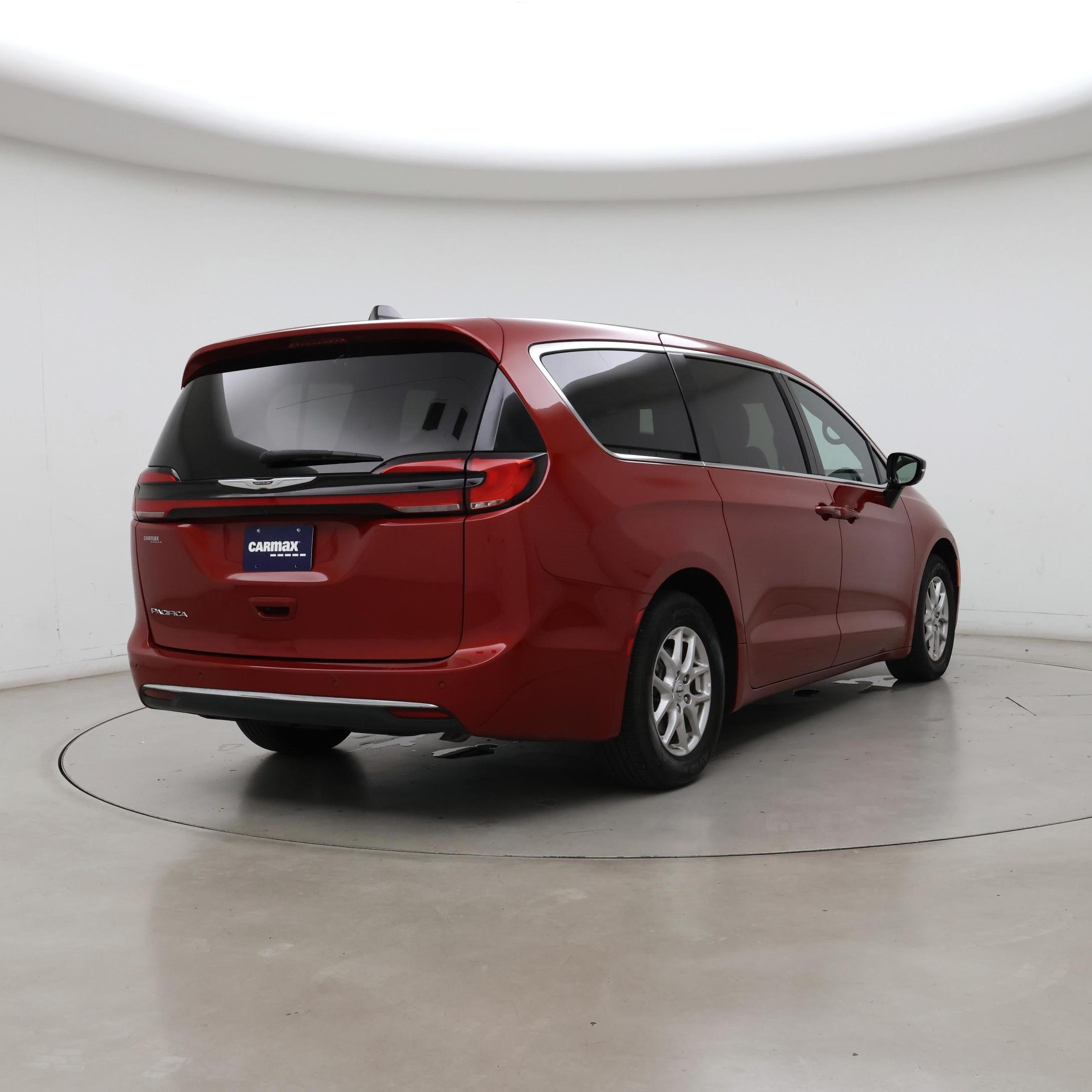 Thumbnail: 2025 Chrysler Pacifica - 8