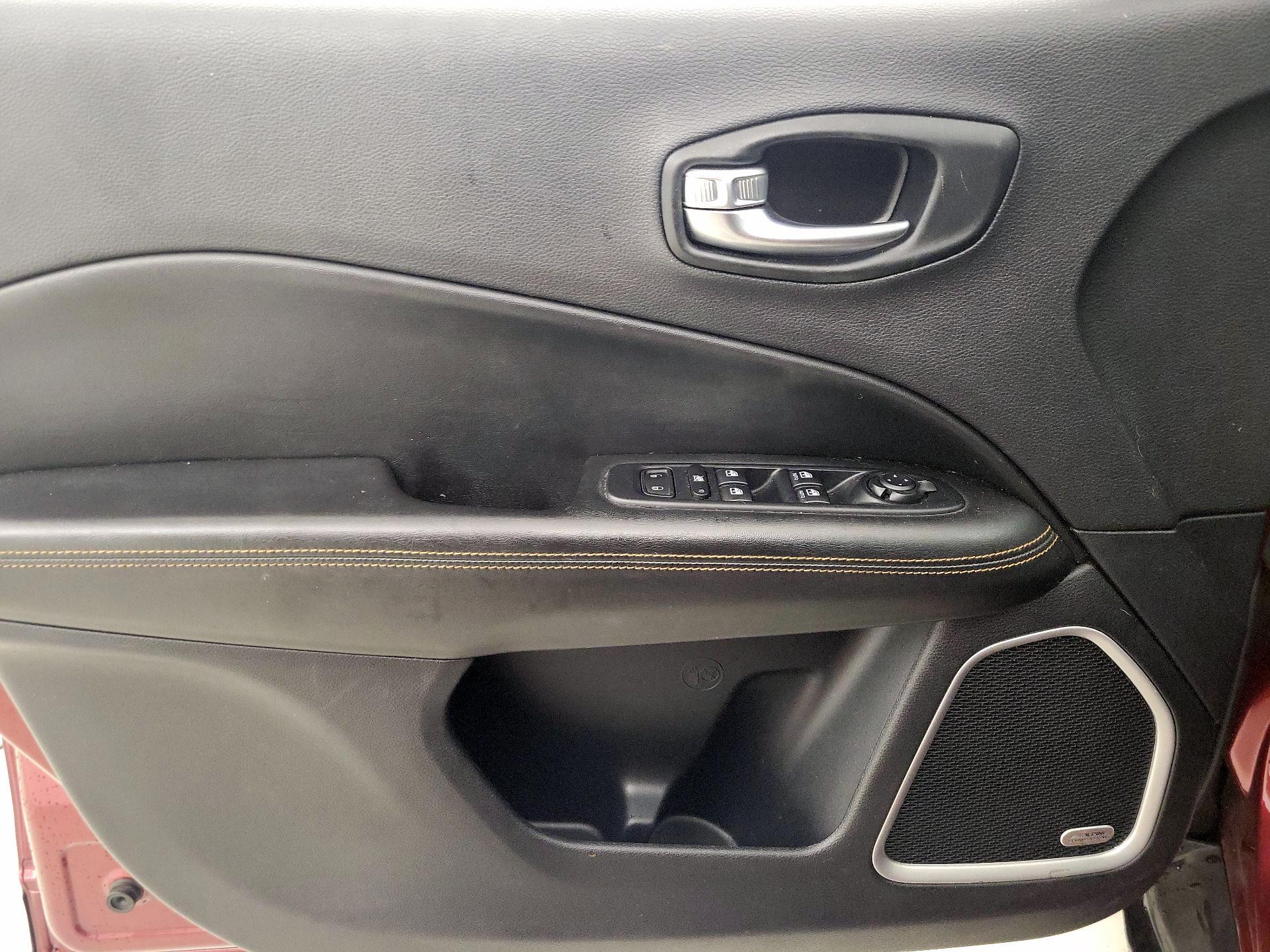 Thumbnail: 2021 Jeep Compass - 12