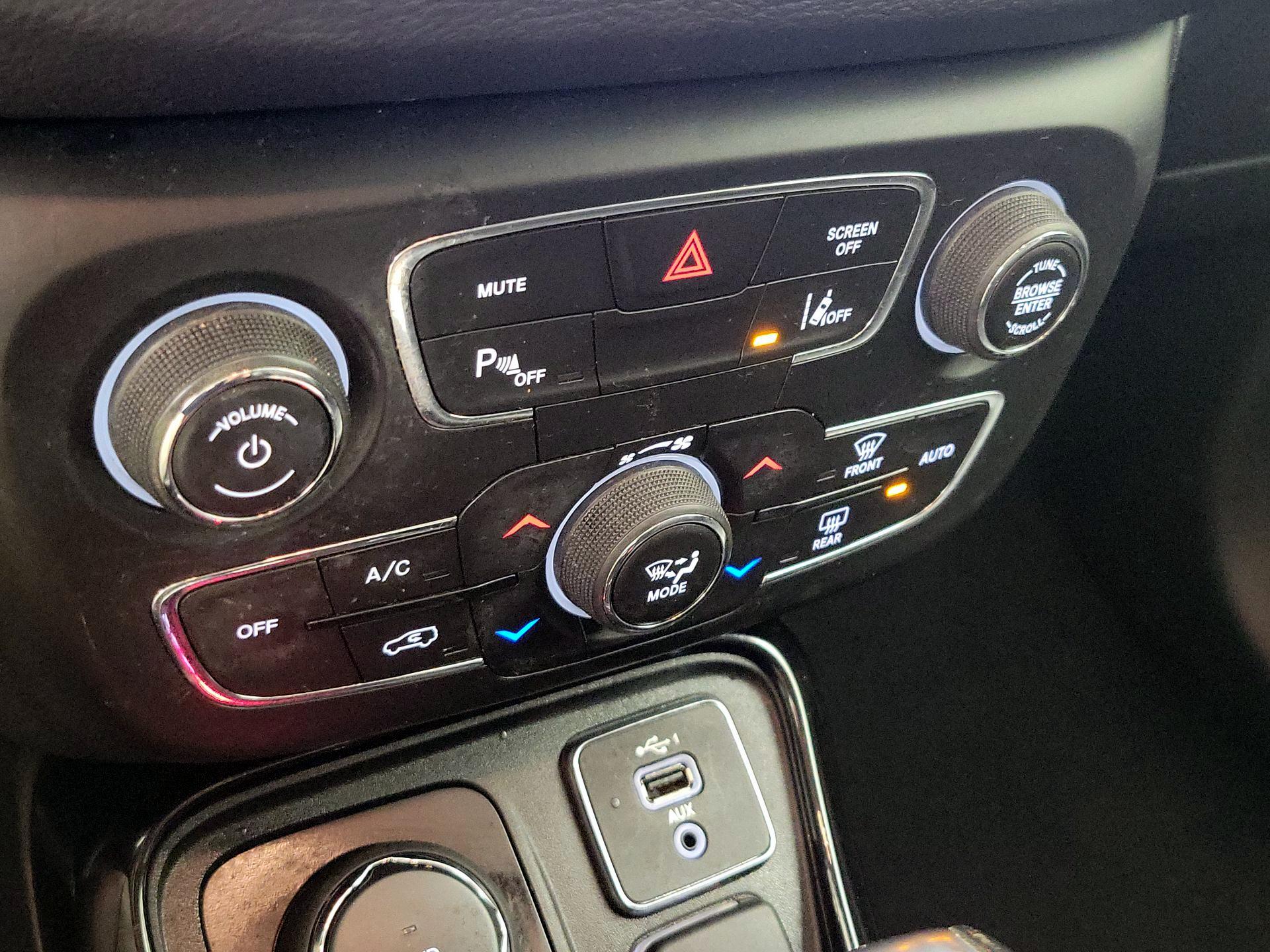 Thumbnail: 2021 Jeep Compass - 16