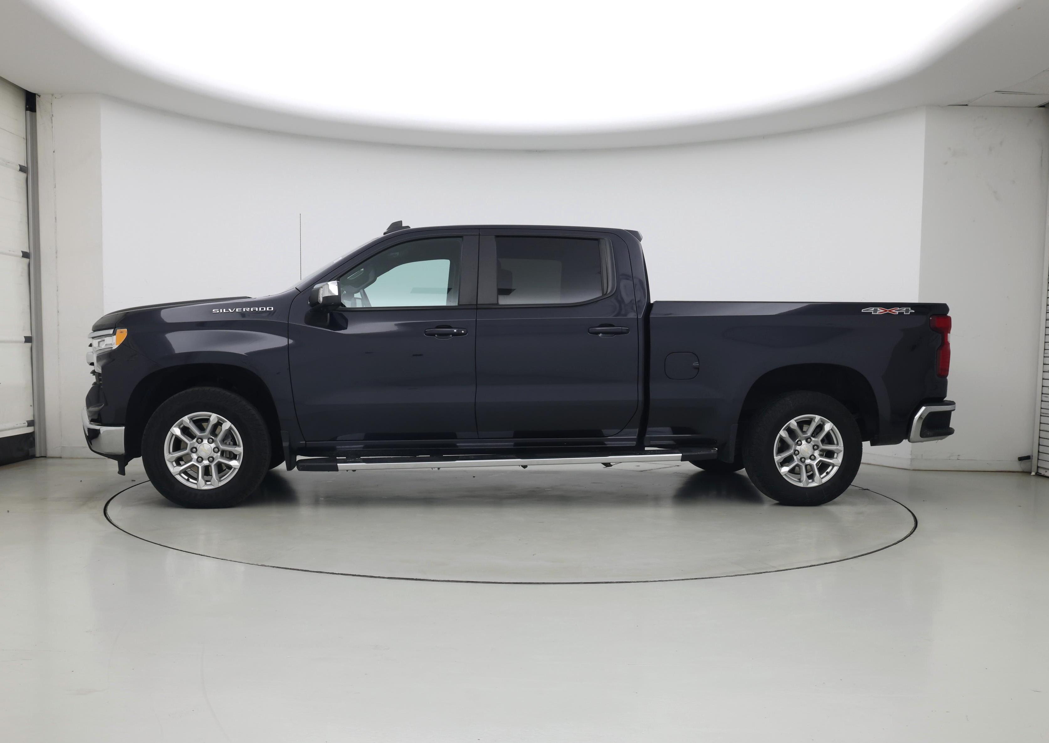 Thumbnail: 2023 Chevrolet Silverado 1500 - 3