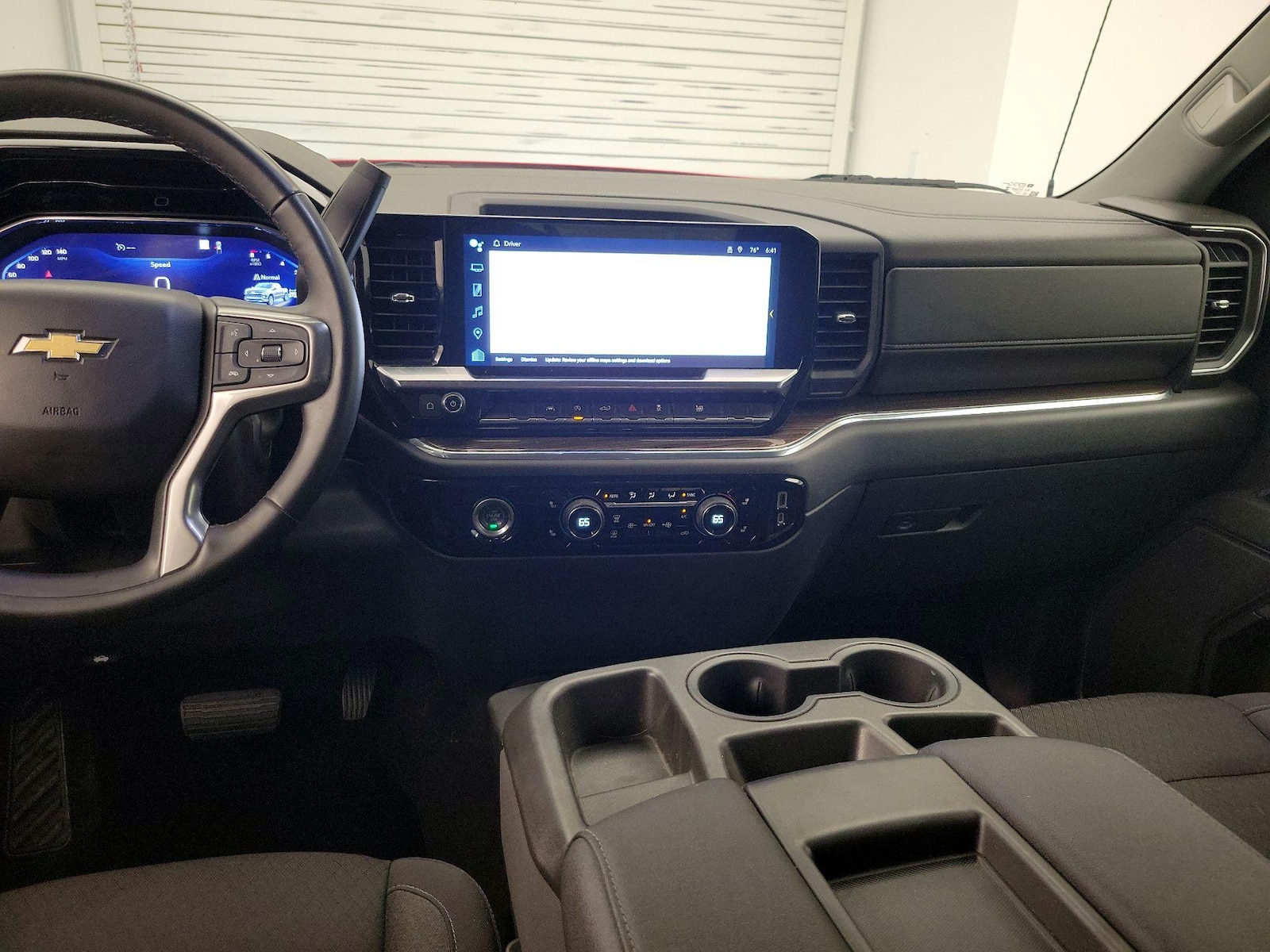 2023 Chevrolet Silverado 1500 LT - Photo 10