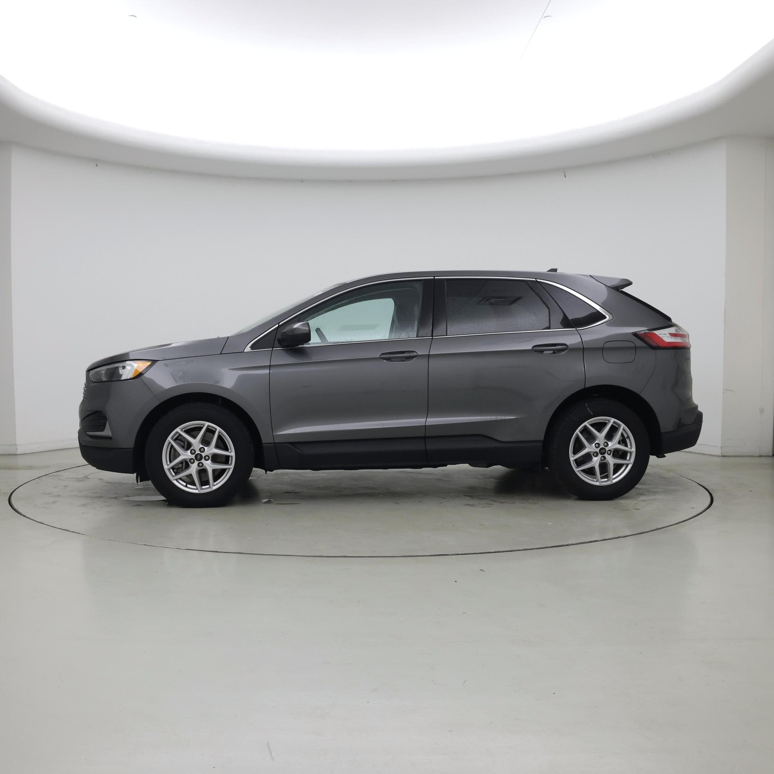 Thumbnail: 2023 Ford Edge - 3