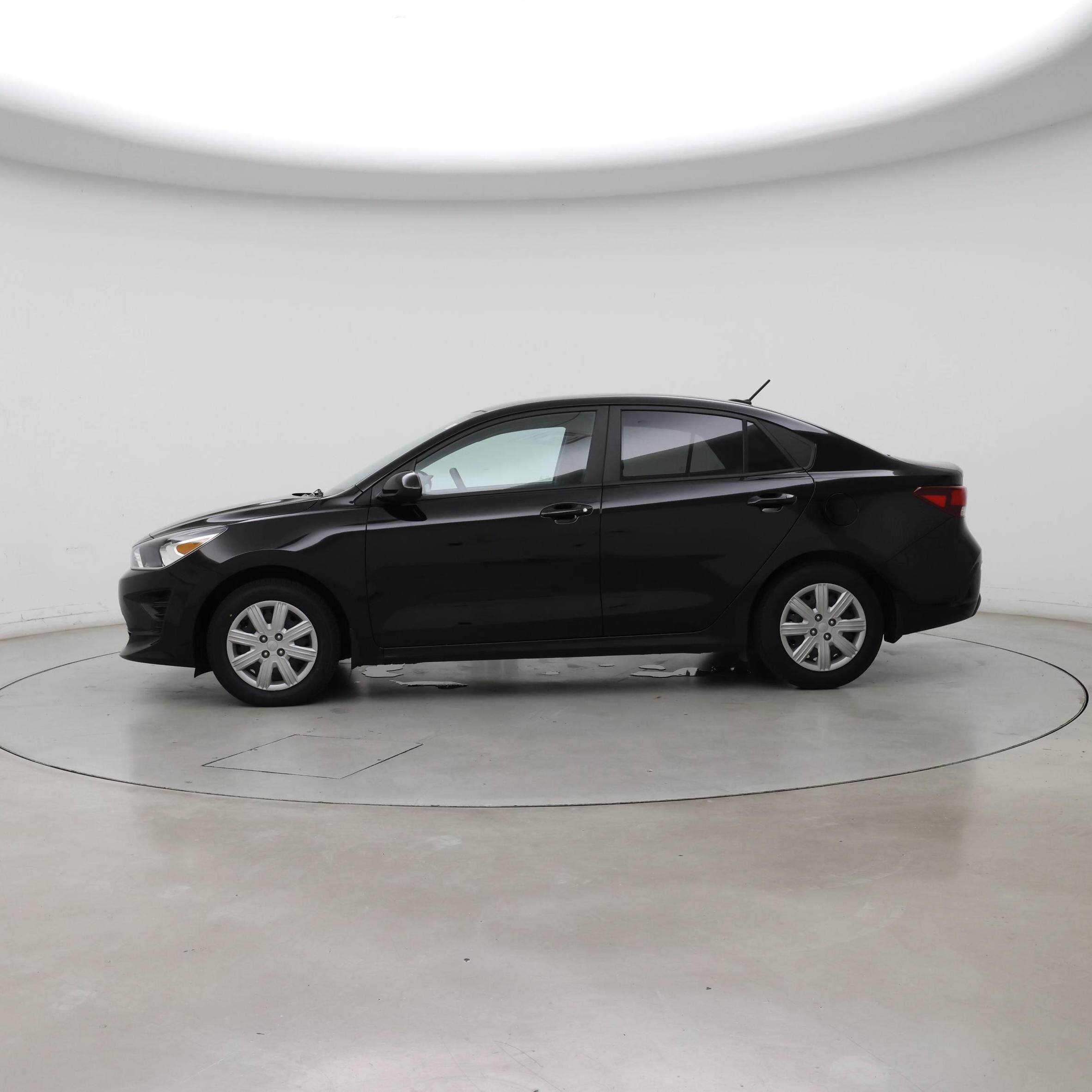 Thumbnail: 2023 Kia Rio - 3