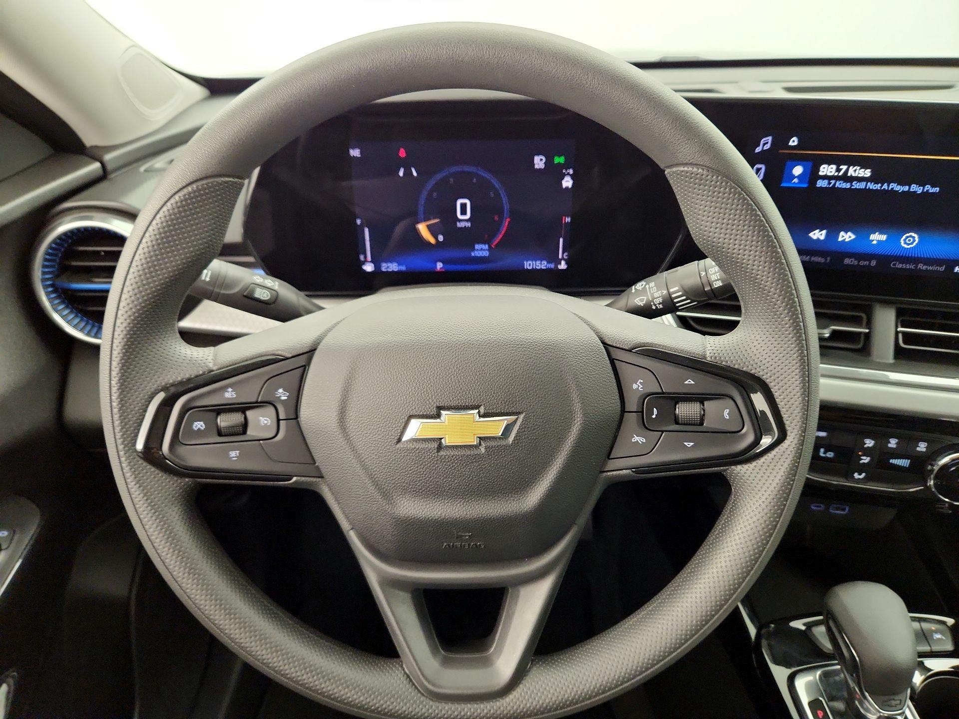 Thumbnail: 2026 Chevrolet Trax - 10