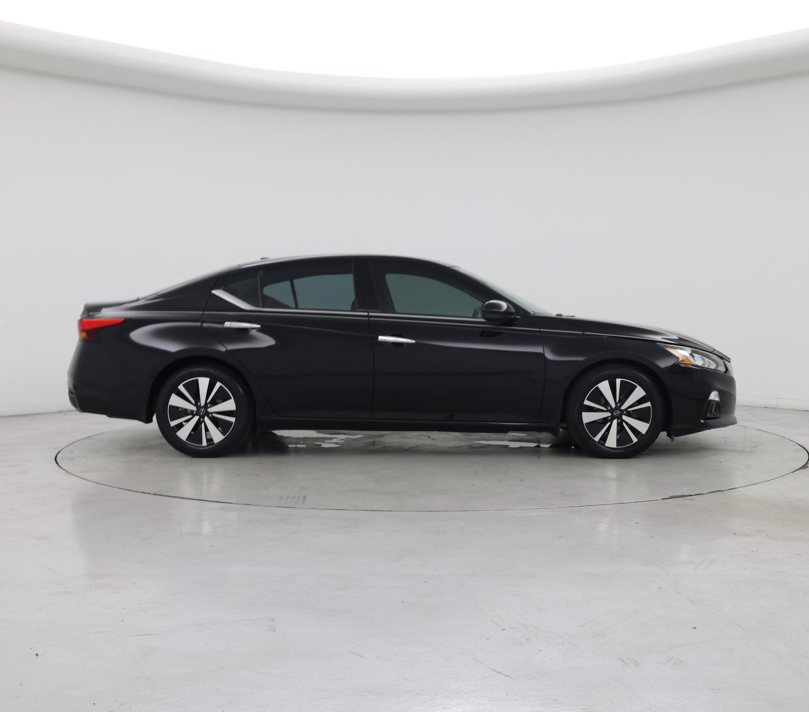 Thumbnail: 2020 Nissan Altima - 7