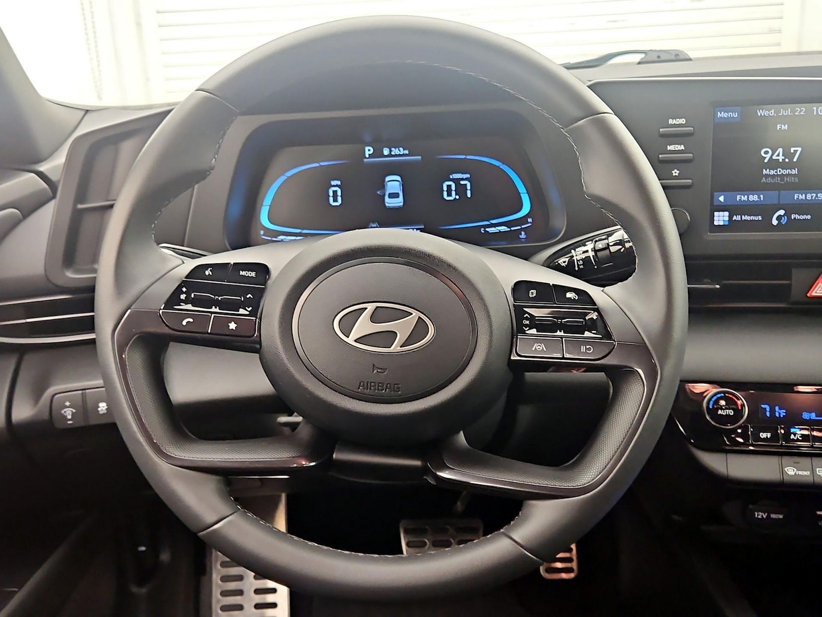 2026 Hyundai Elantra SEL Sport - Photo 11