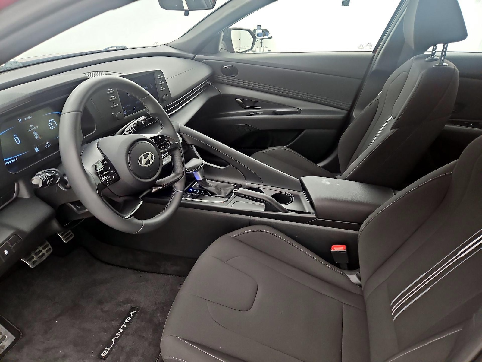 2026 Hyundai Elantra SEL Sport - Photo 12