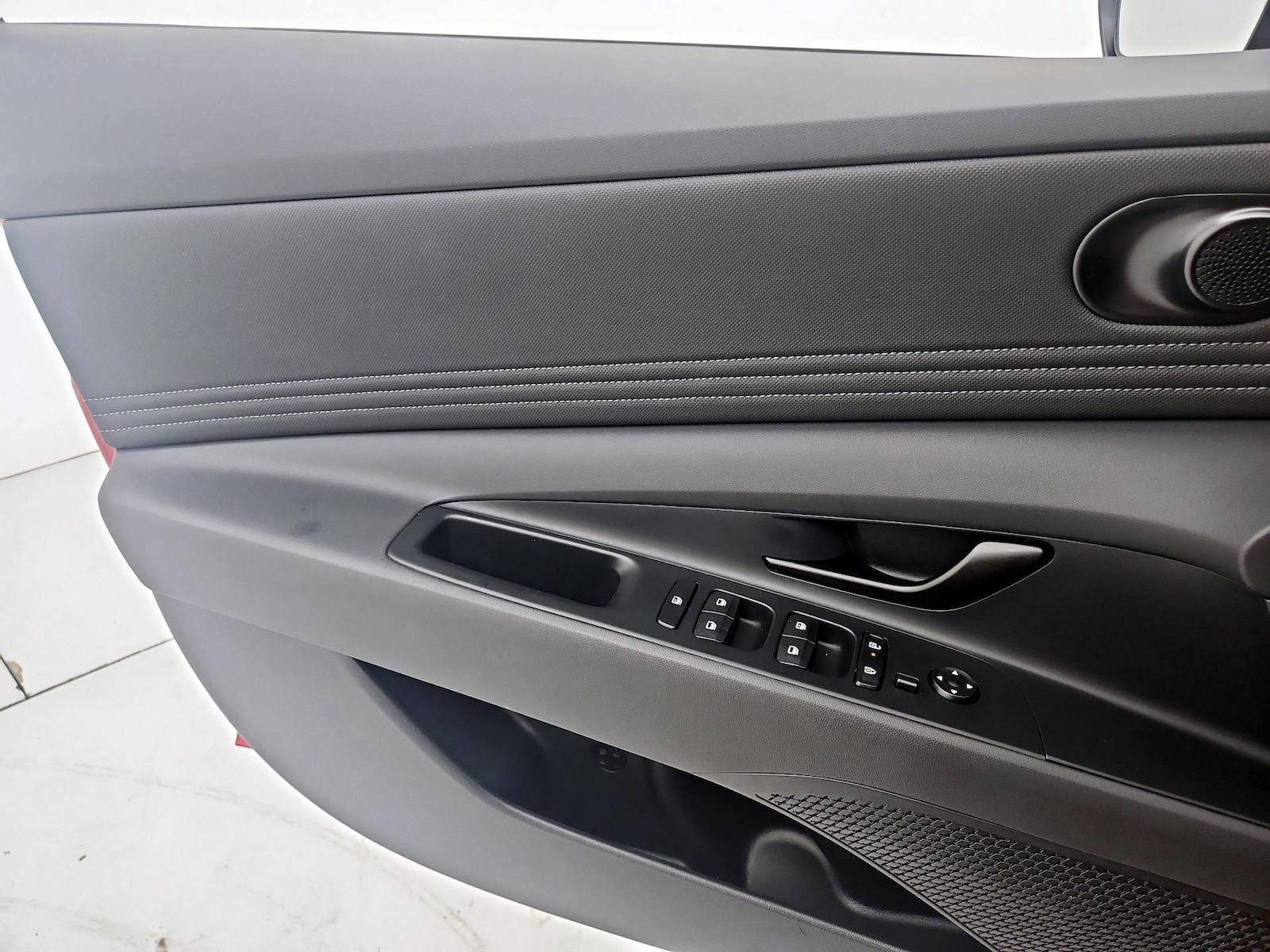 2026 Hyundai Elantra SEL Sport - Photo 13