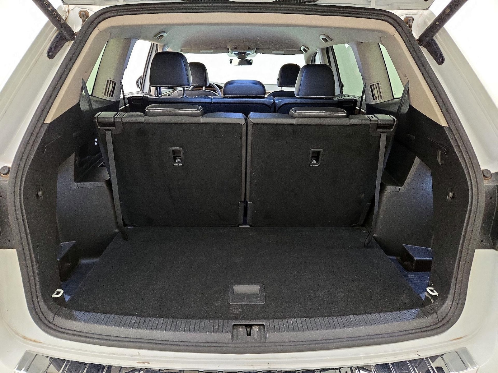 2024 Volkswagen Atlas SE w/Tech - Photo 22