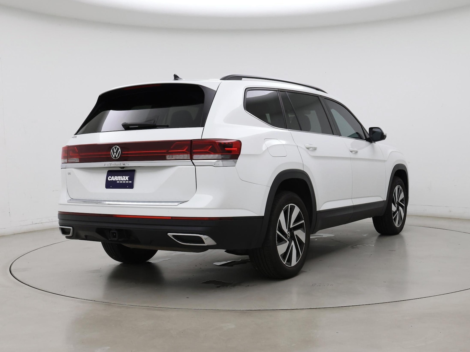 2024 Volkswagen Atlas SE w/Tech - Photo 9