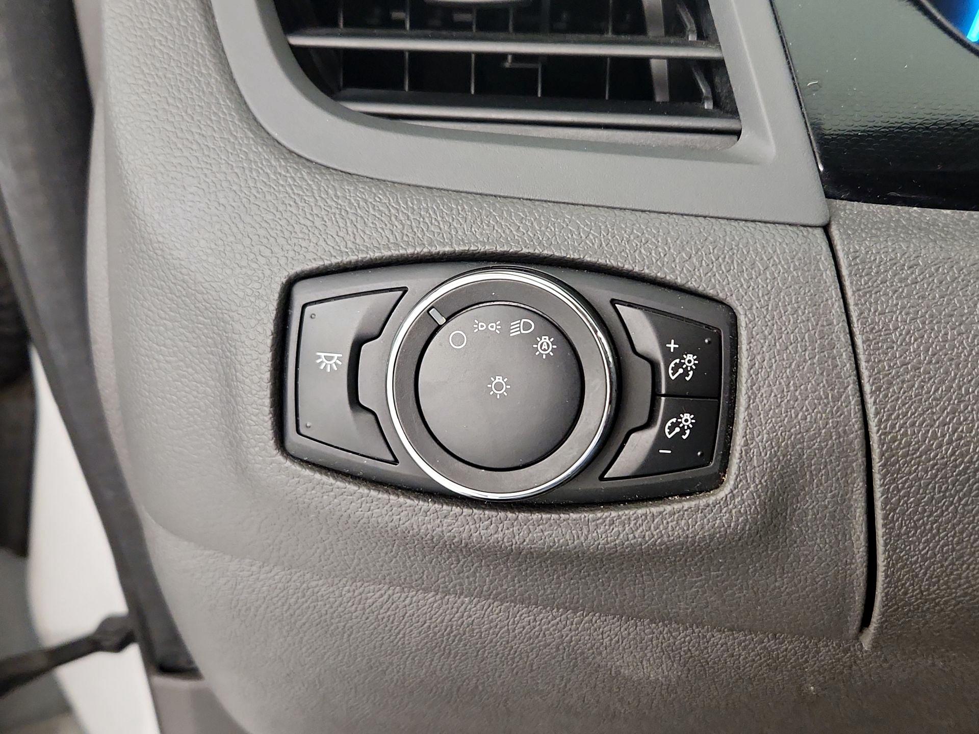 Thumbnail: 2014 Ford Edge - 11