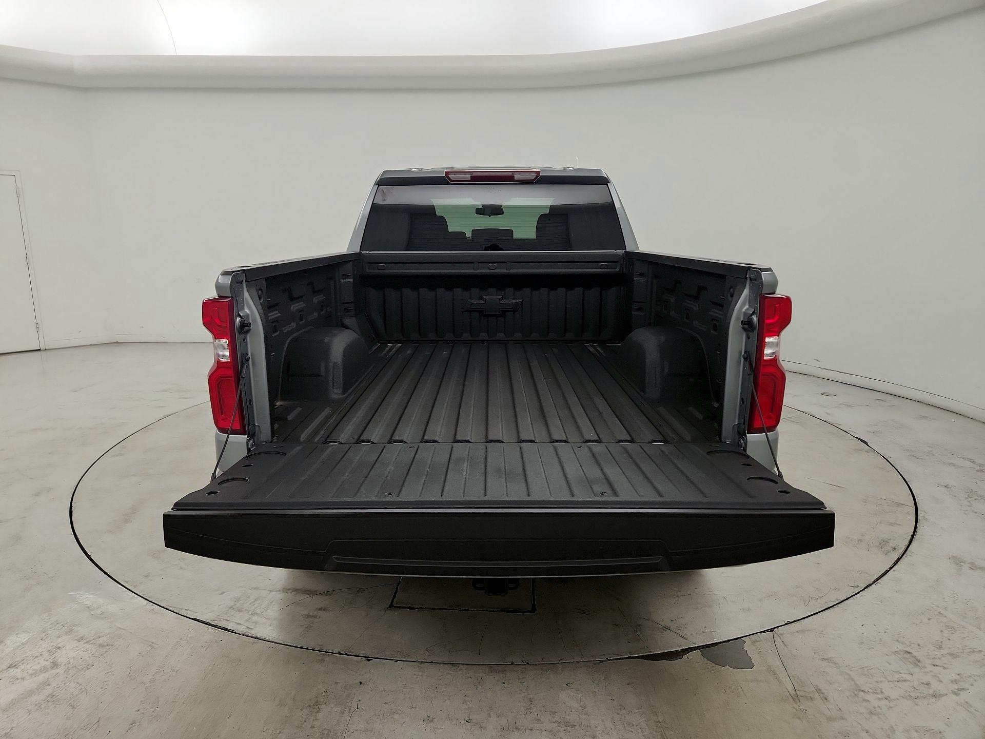 Thumbnail: 2026 Chevrolet Silverado 1500 - 19