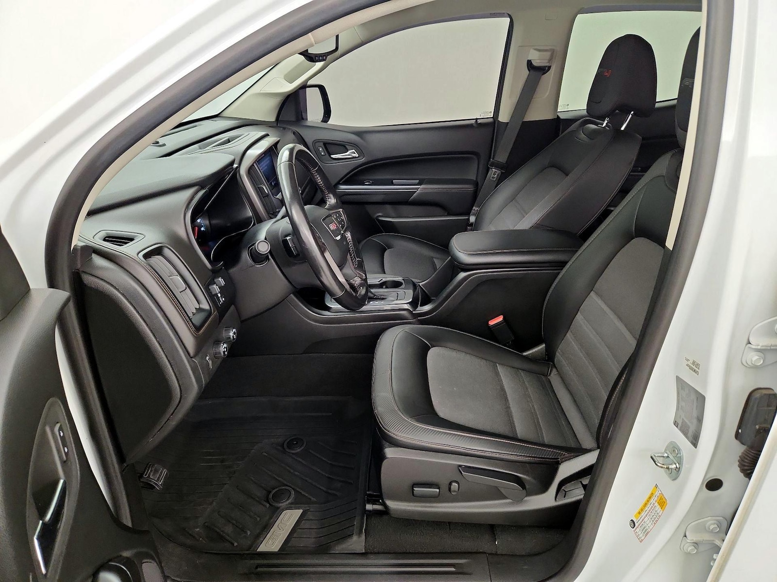 2022 GMC Canyon AT4 - Photo 12