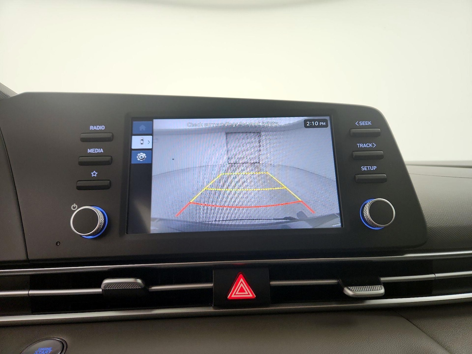 2025 Hyundai Elantra SEL - Photo 15