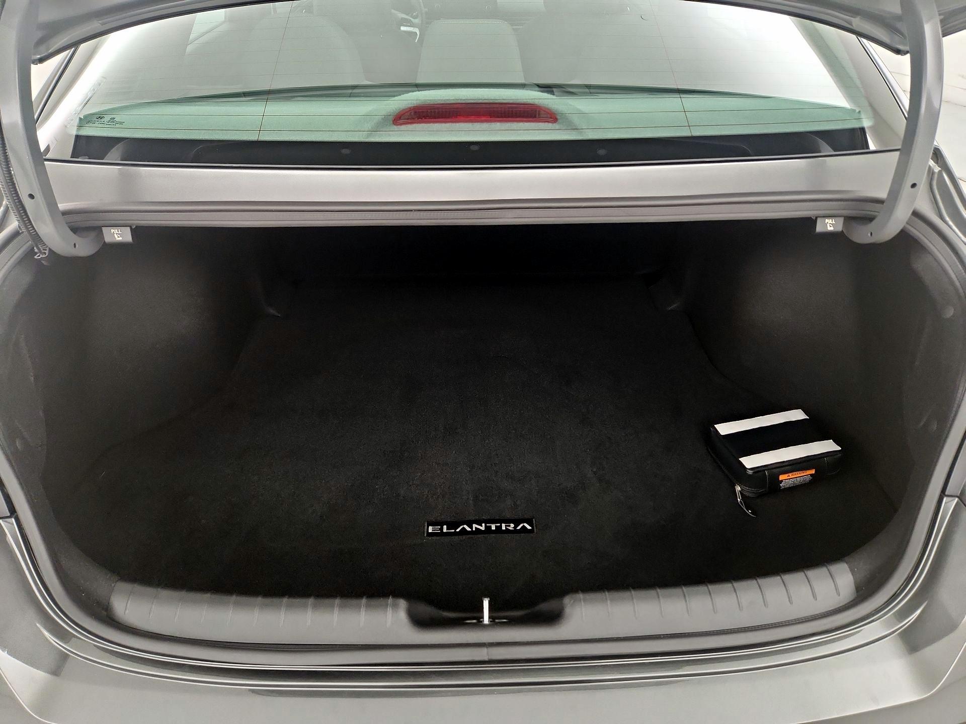 Thumbnail: 2025 Hyundai Elantra - 20