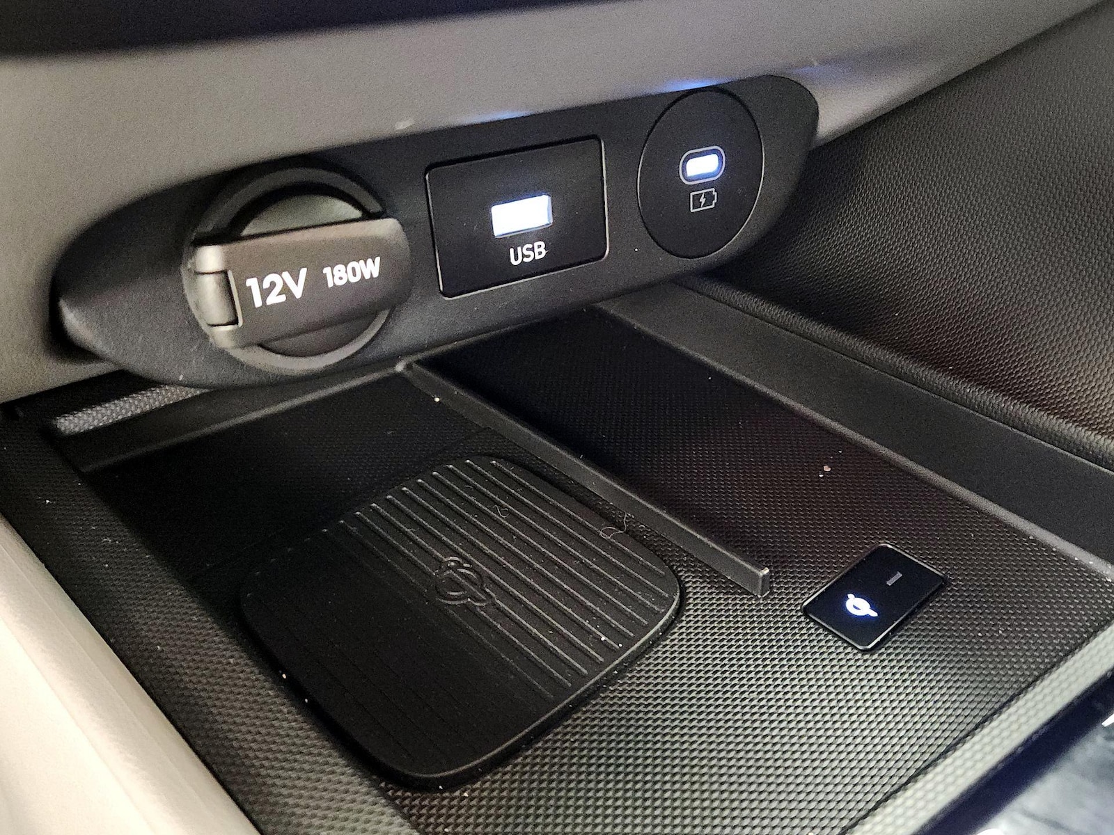 2025 Hyundai Elantra SEL - Photo 19