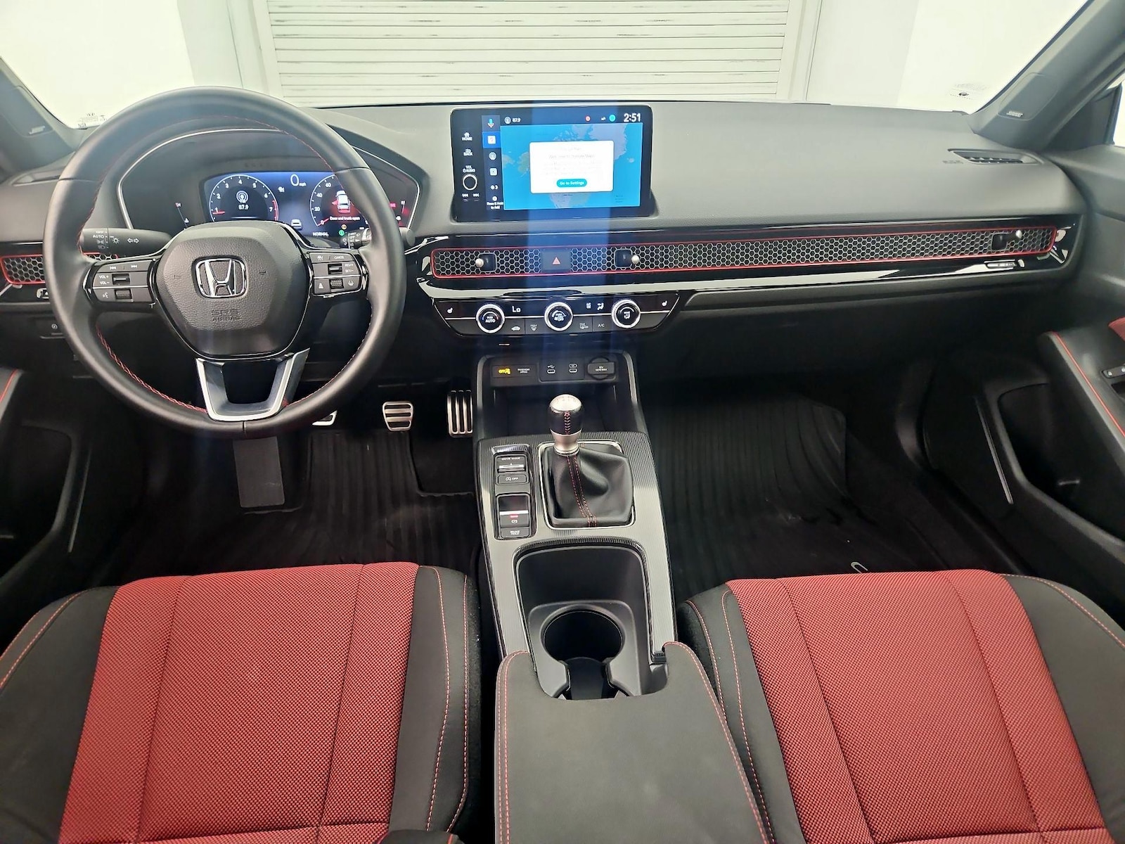 Apple CarPlay® & Android Auto™
