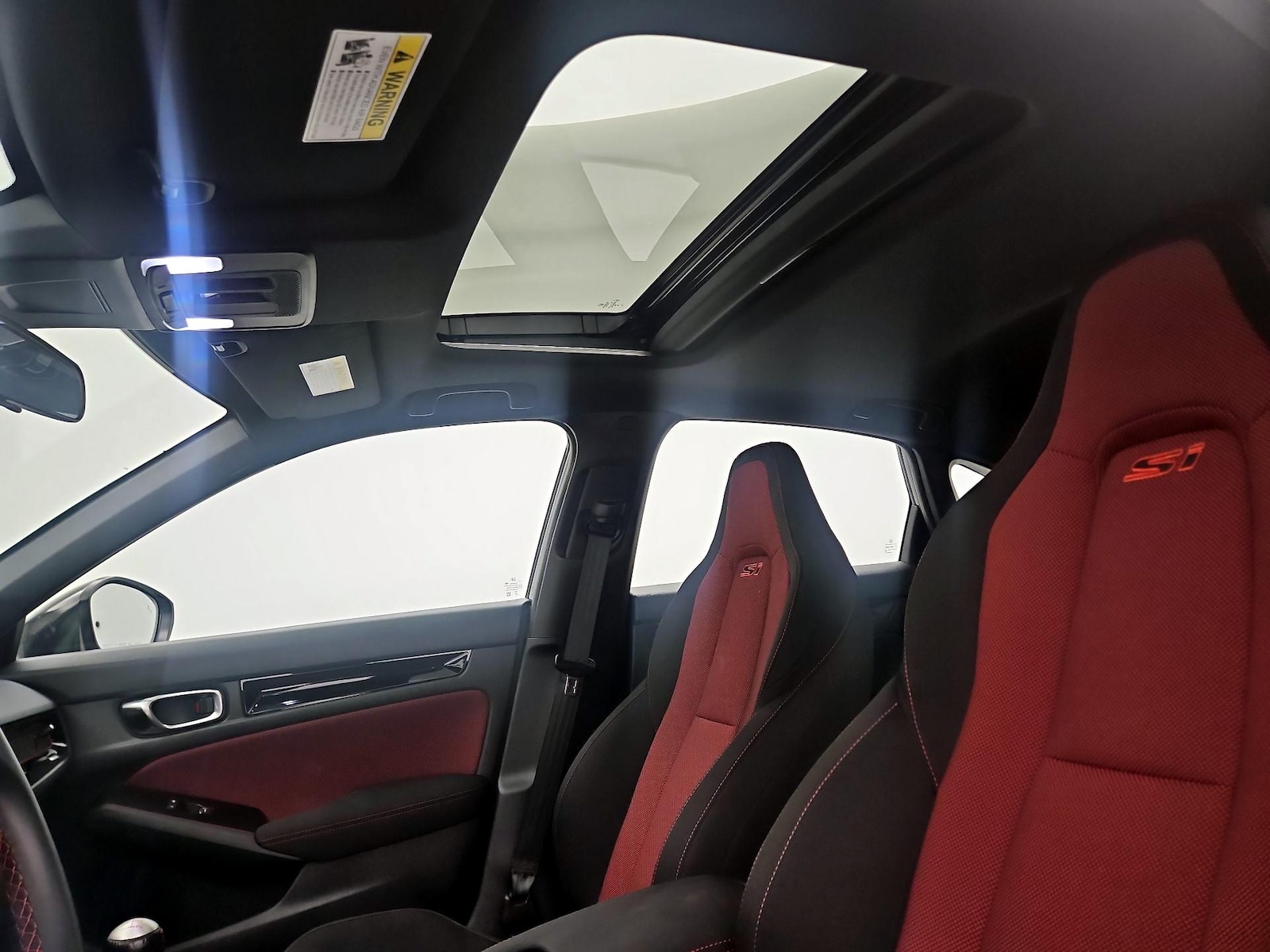 Sunroof(s) & Overhead Airbags