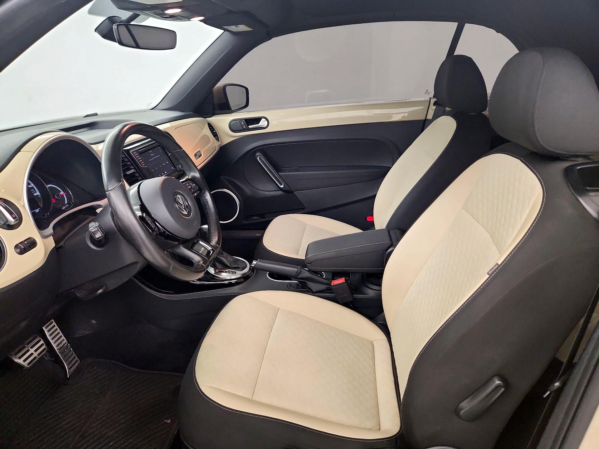 Thumbnail: 2019 Volkswagen Beetle - 9