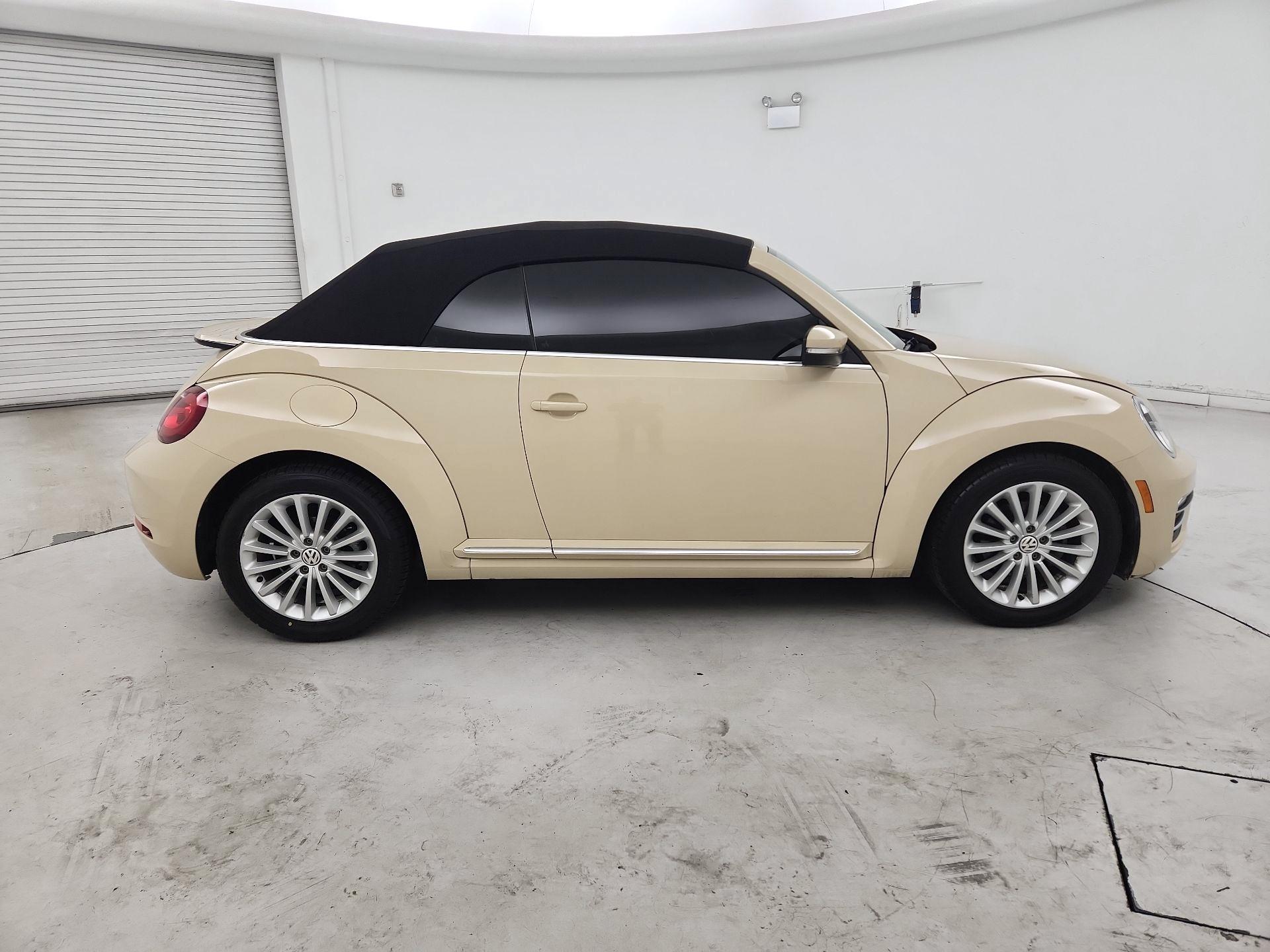 Thumbnail: 2019 Volkswagen Beetle - 4