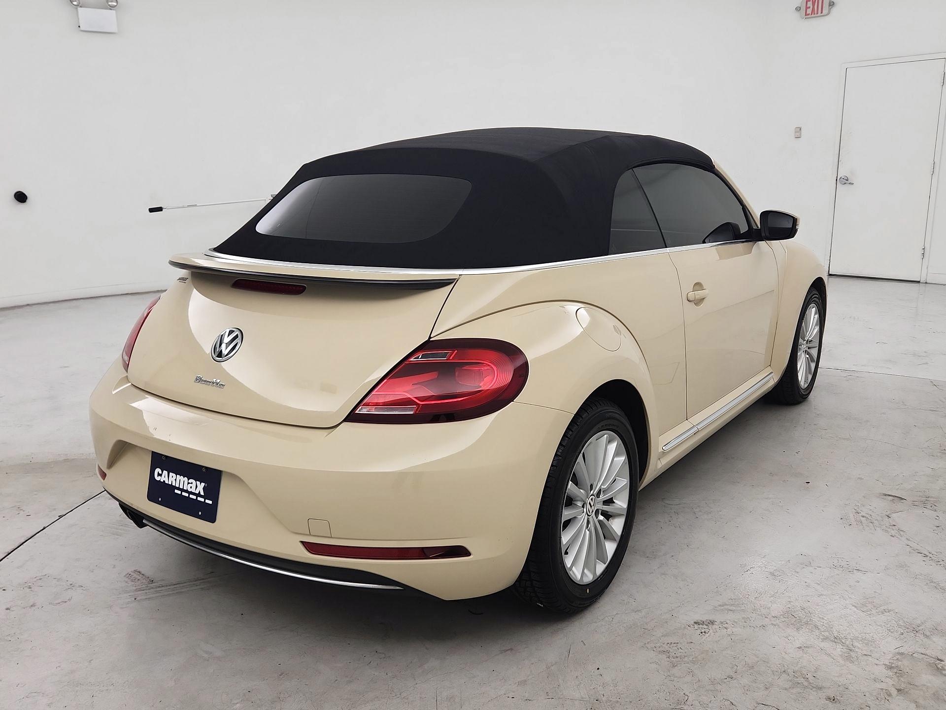 Thumbnail: 2019 Volkswagen Beetle - 5