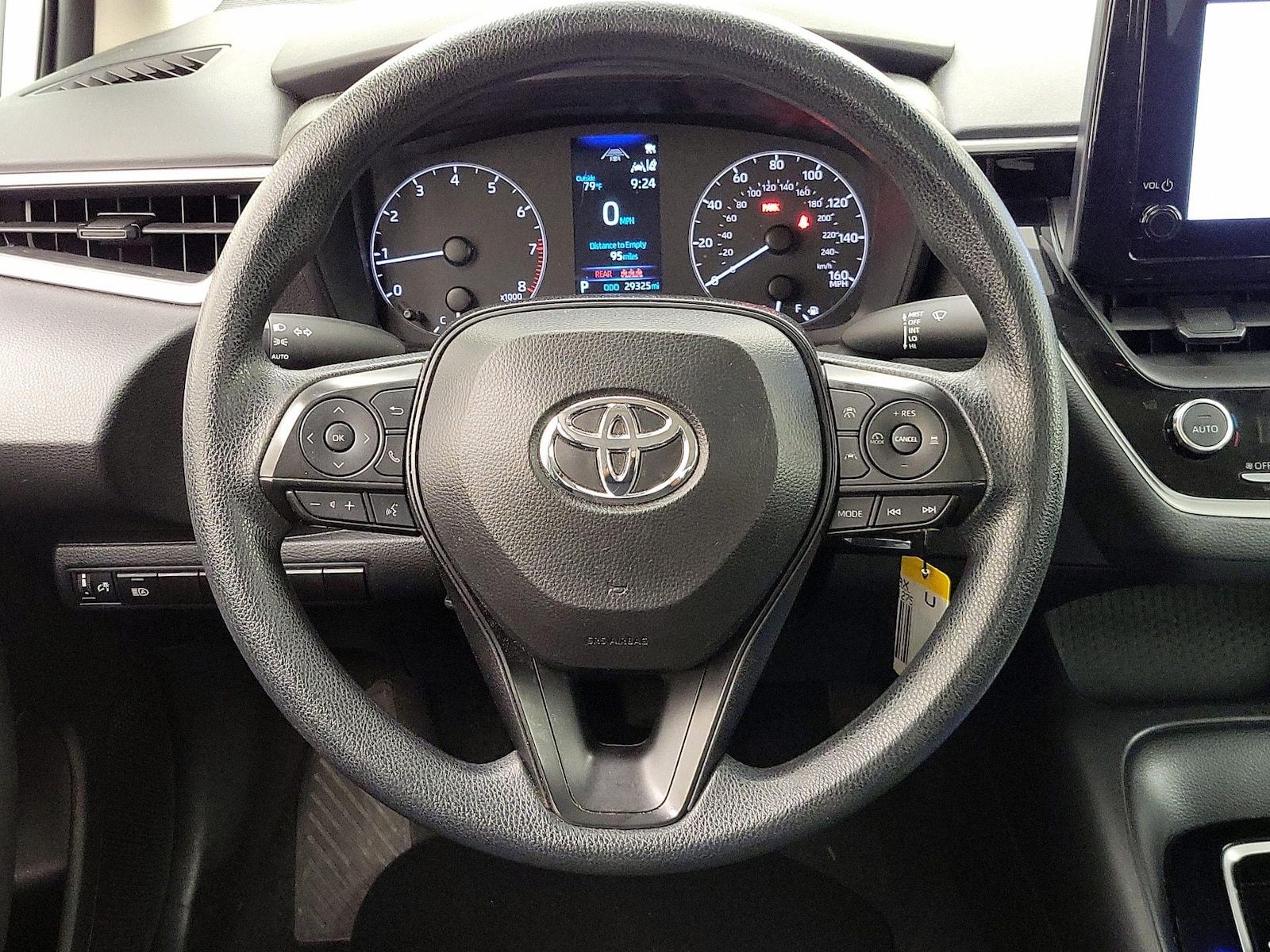 2024 Toyota Corolla LE - Photo 11