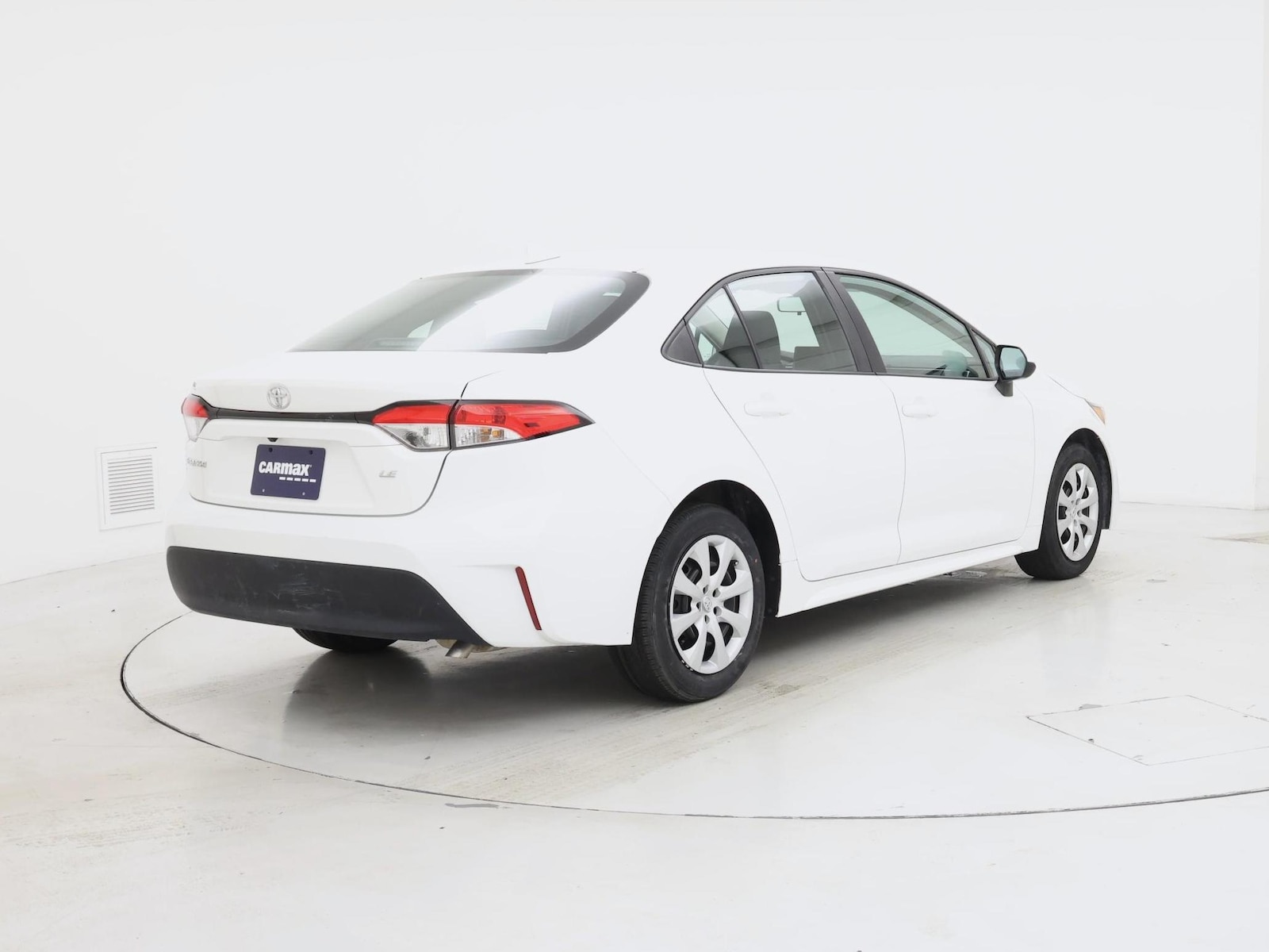 2024 Toyota Corolla LE - Photo 9