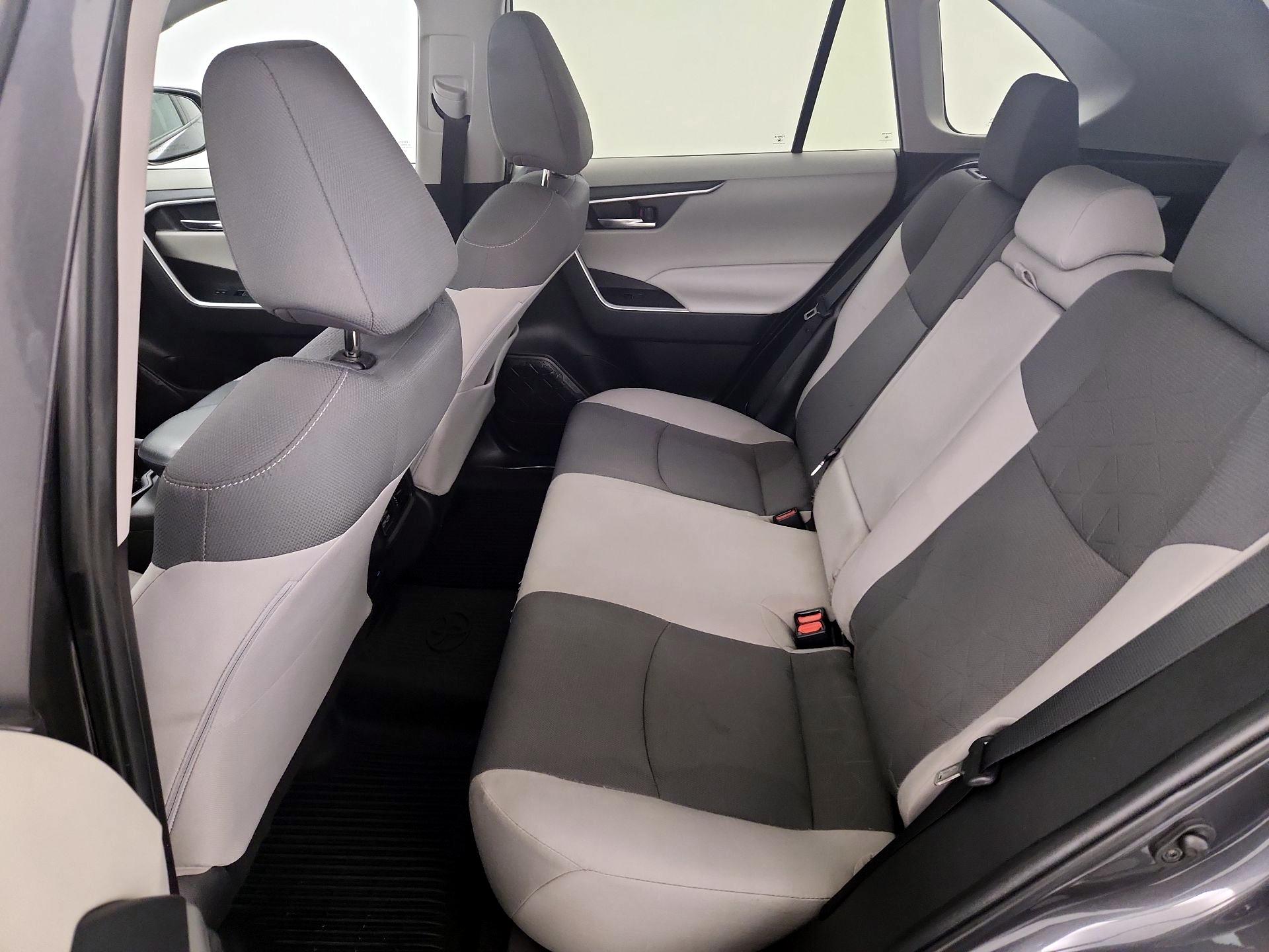 Thumbnail: 2022 Toyota RAV4 - 20