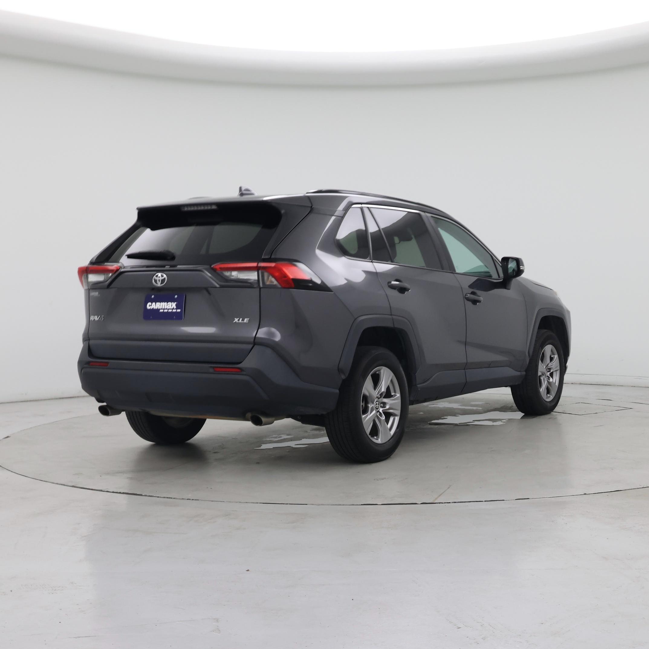 Thumbnail: 2022 Toyota RAV4 - 8
