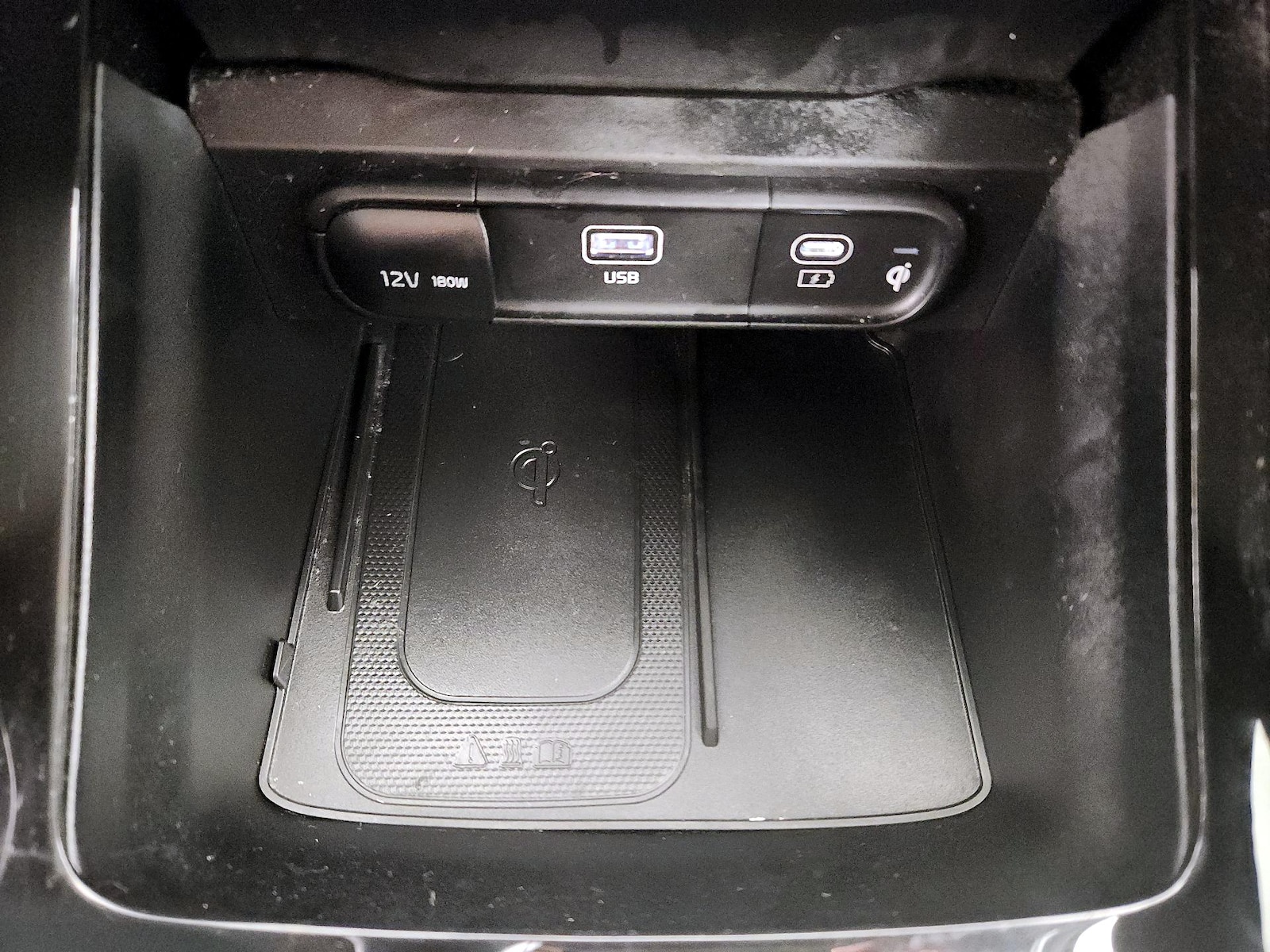 2024 Kia Telluride S - Photo 20