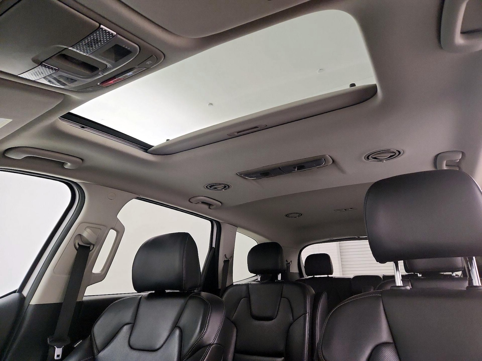 2024 Kia Telluride S - Photo 21